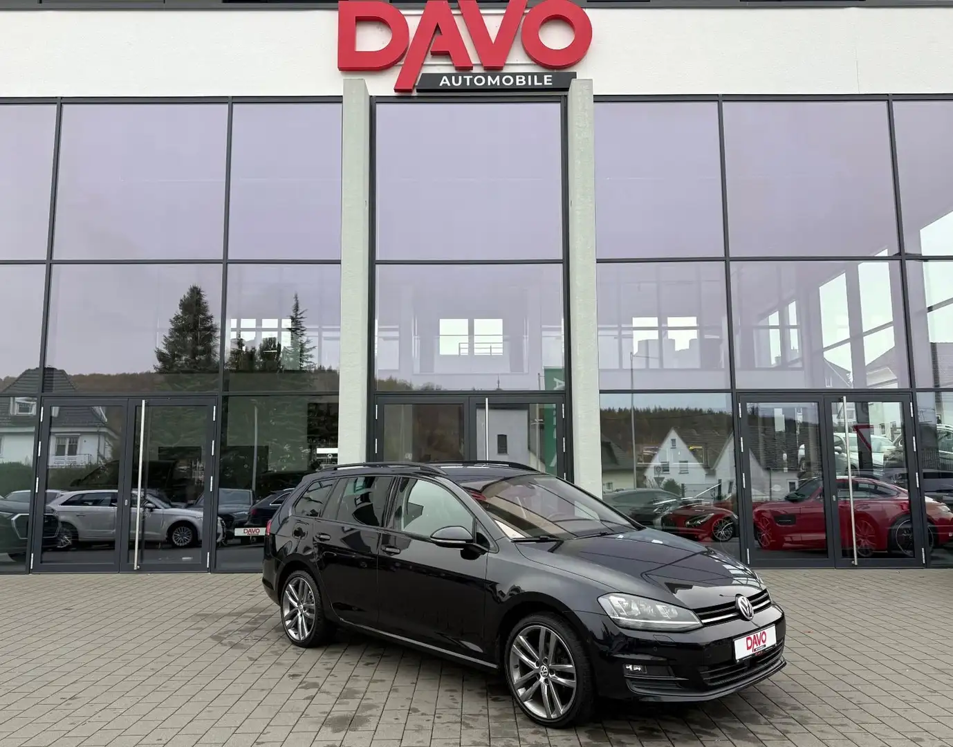 Volkswagen Golf VII Variant 1.6 BlueTDI Comfortline DSG Schwarz - 1