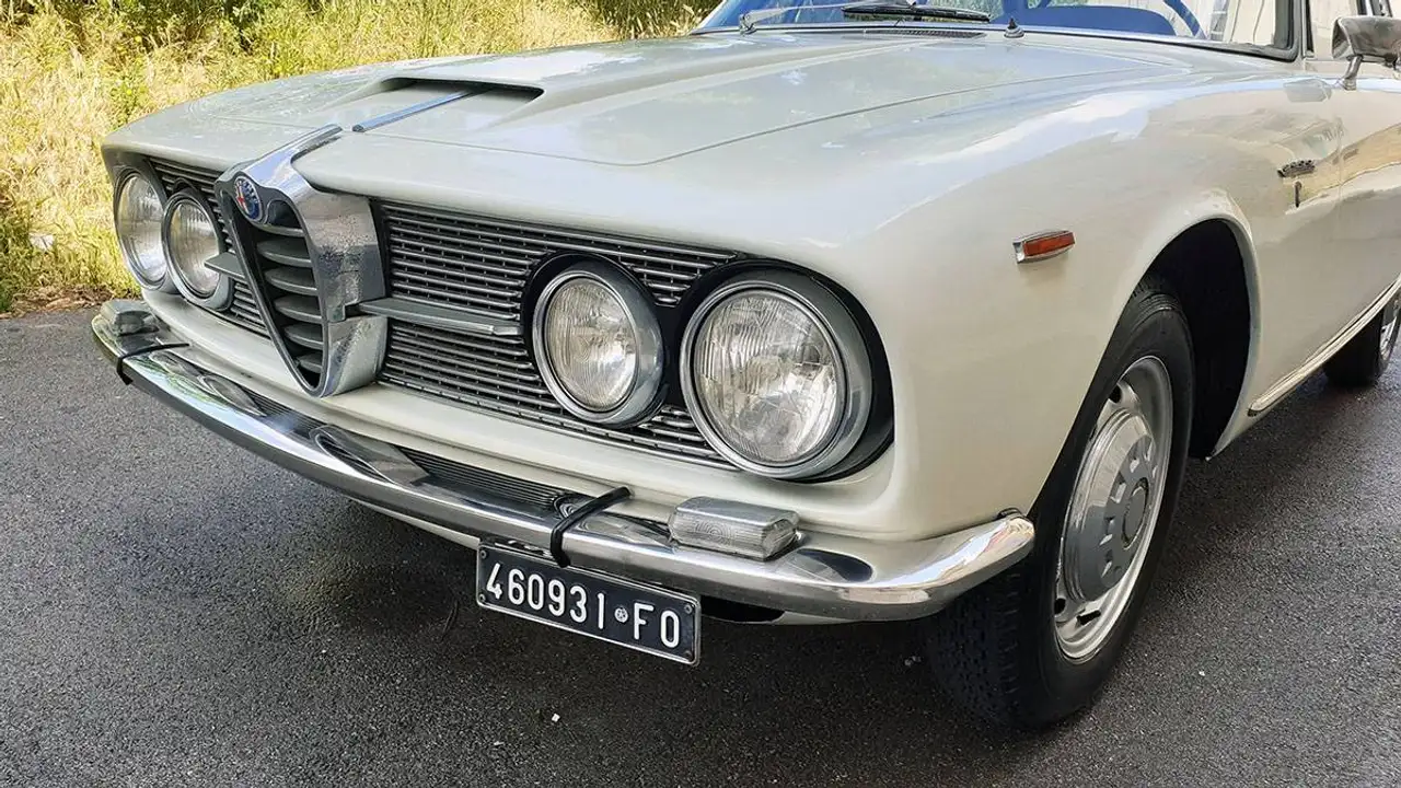 Alfa Romeo 2600 Coupè Sprint Bertone, foto 3