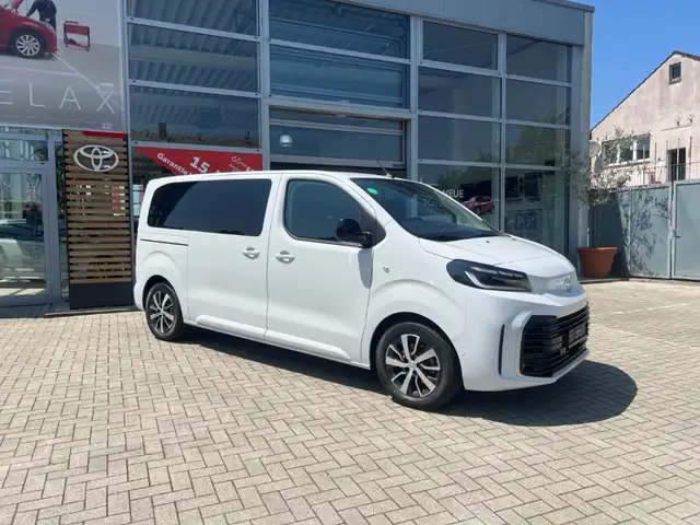 Toyota Proace Verso 75kWh Electric Teamplayer 75% AFA