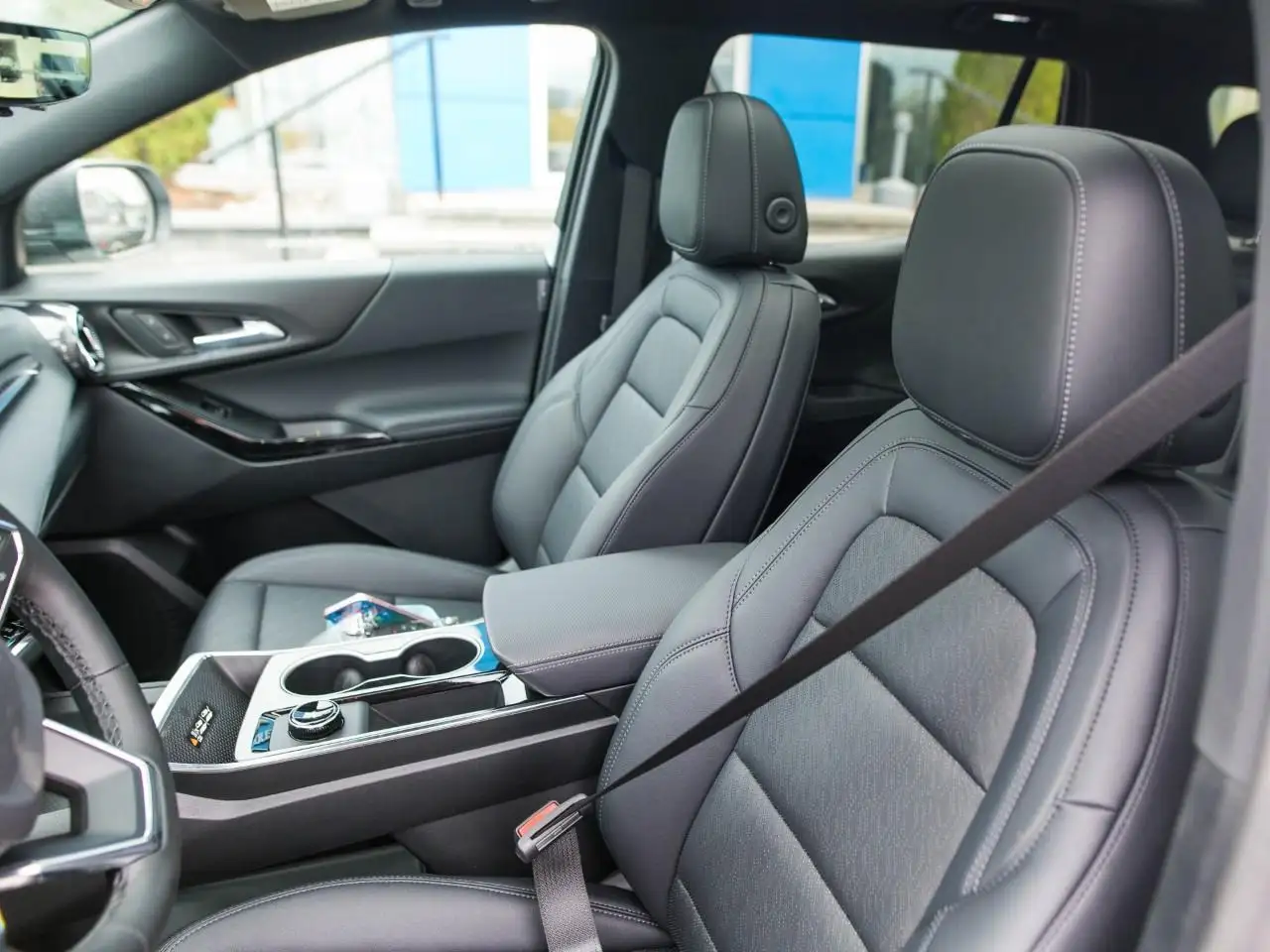 Chevrolet Equinox снимка Chevrolet Equinox