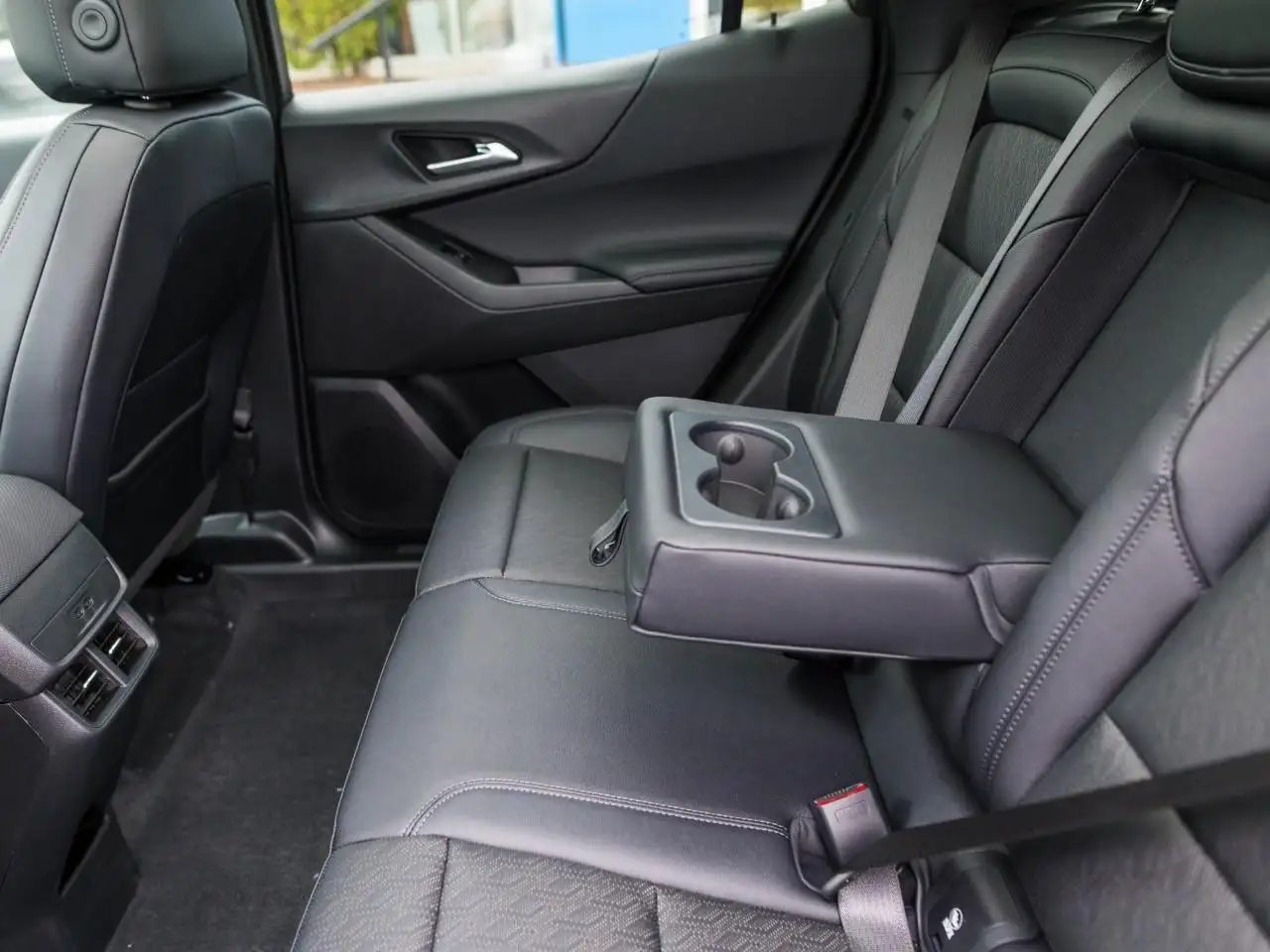 Chevrolet Equinox снимка Chevrolet Equinox