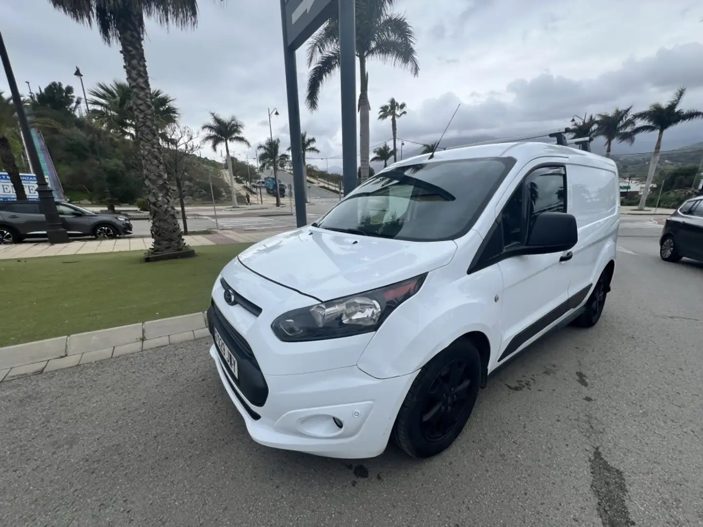 Ford Connect Comercial FT 200 Van L1 Trend Aut. 100 Blanco - 2