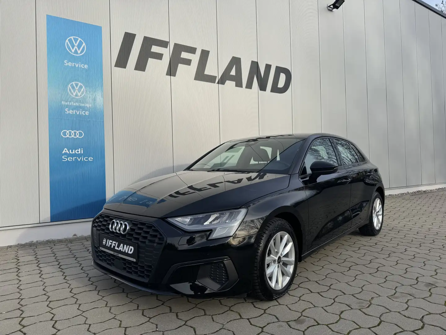 Audi A3 Sportback 30 TFSI*S Tronic*Navi*Virtual Cockpit* Schwarz - 1