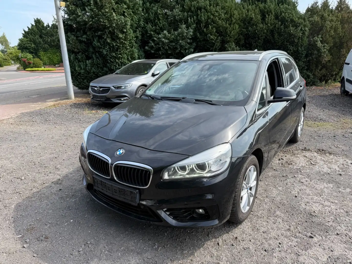 BMW 218 Baureihe 2 Active Tourer 218 d Sport+Leder Schwarz - 1