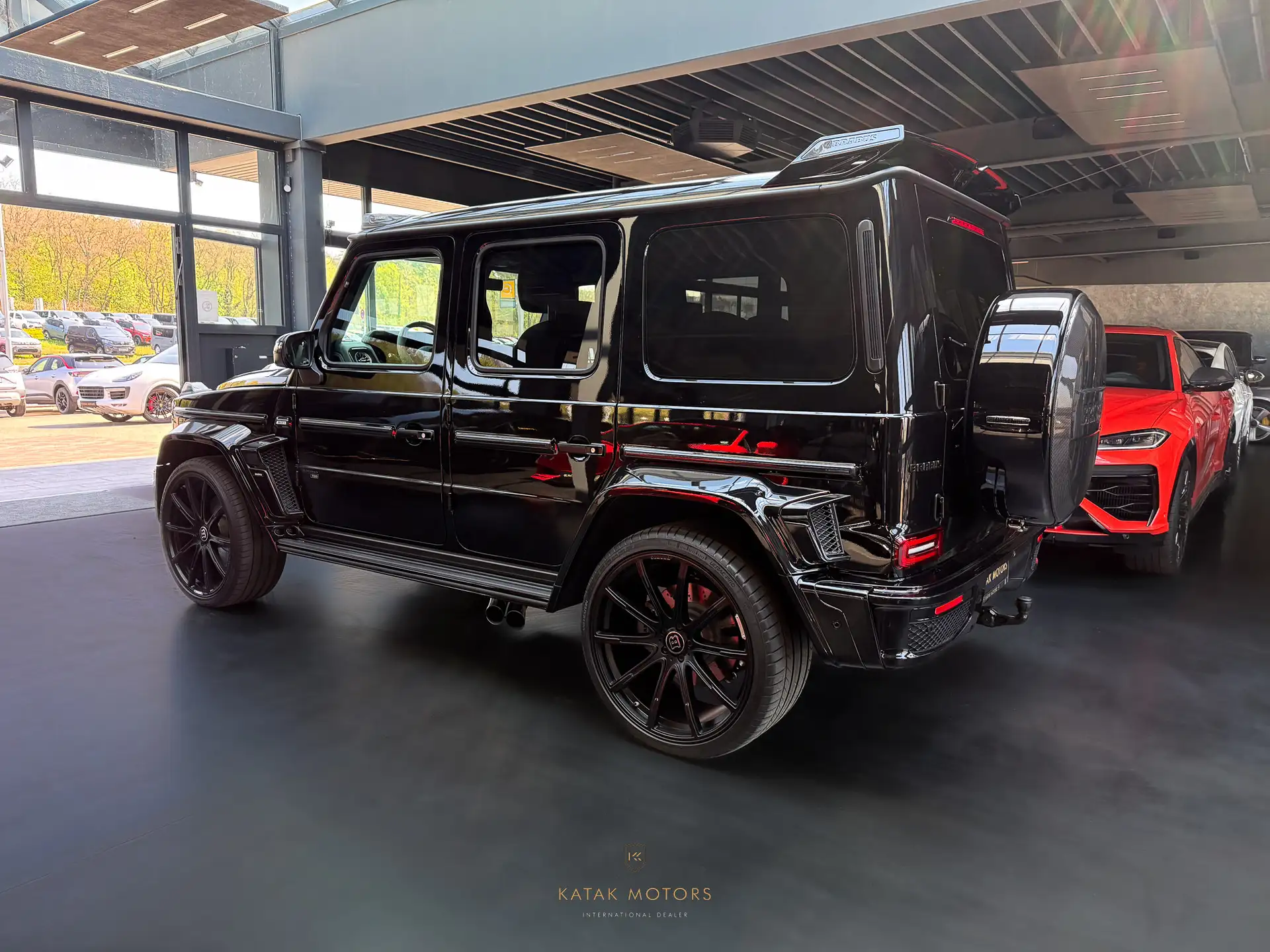 벤츠 G-Class G 63 AMG 2024 검정 사진 3