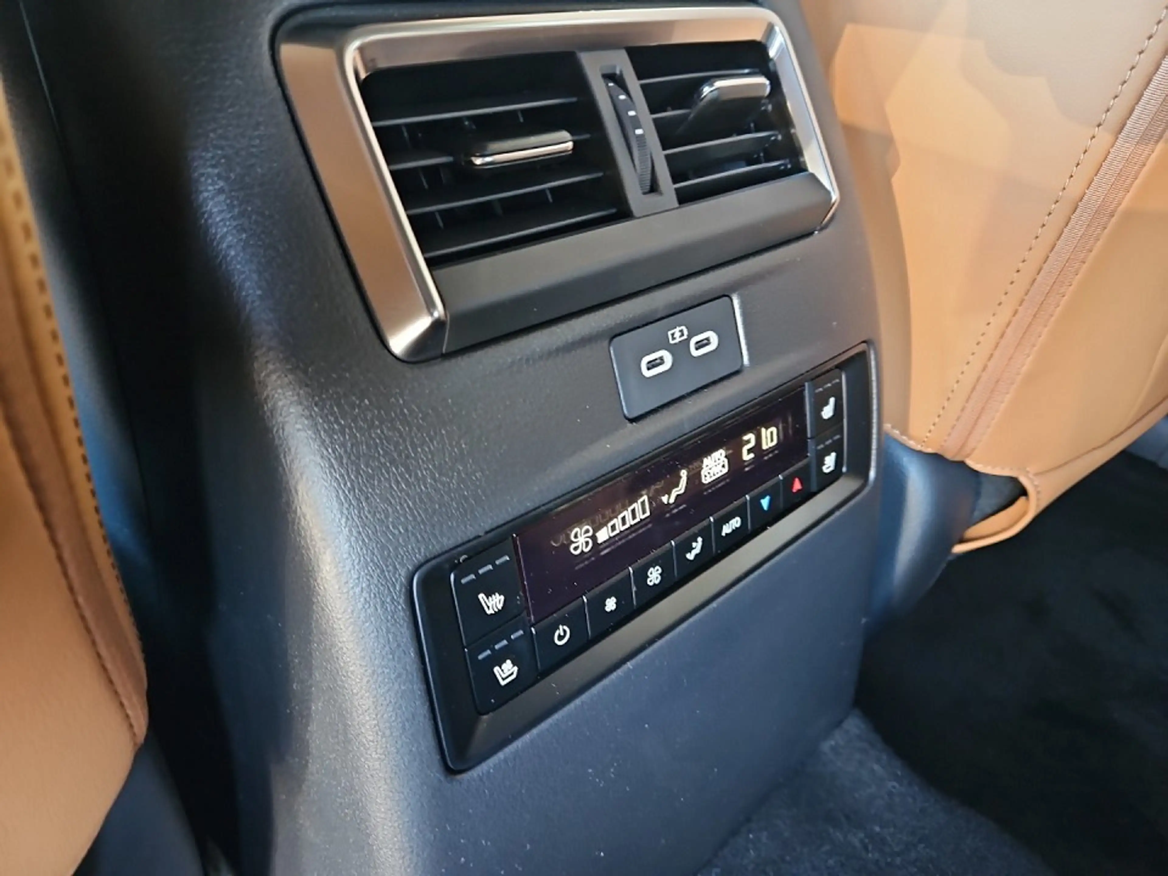 Mazda CX-80 2,5i Plug In Homura Plus 8AT AWD — photo 15
