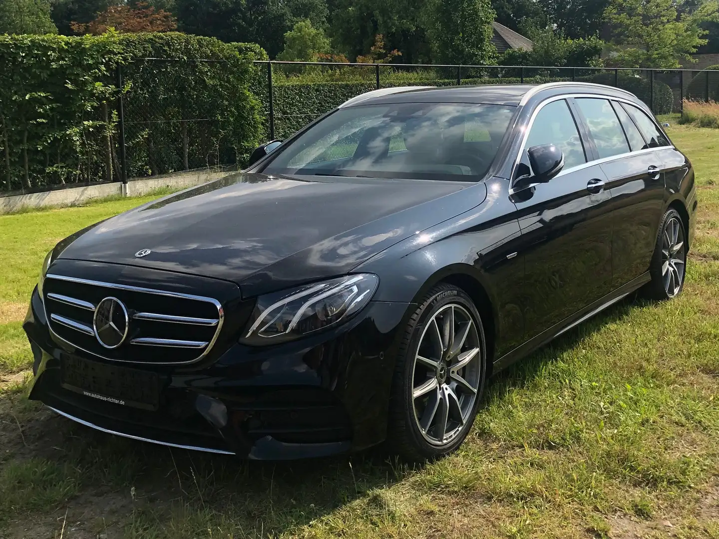 Mercedes-Benz E 350 E 350 d T 9G-TRONIC Sportstyle Edition Zwart - 1