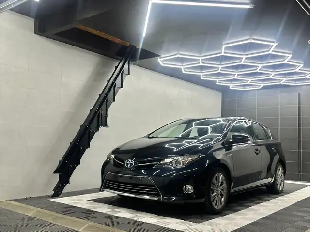 Toyota Auris Auris HEV 1.8i HSD Comfort ** GARANTIE 1 AN **