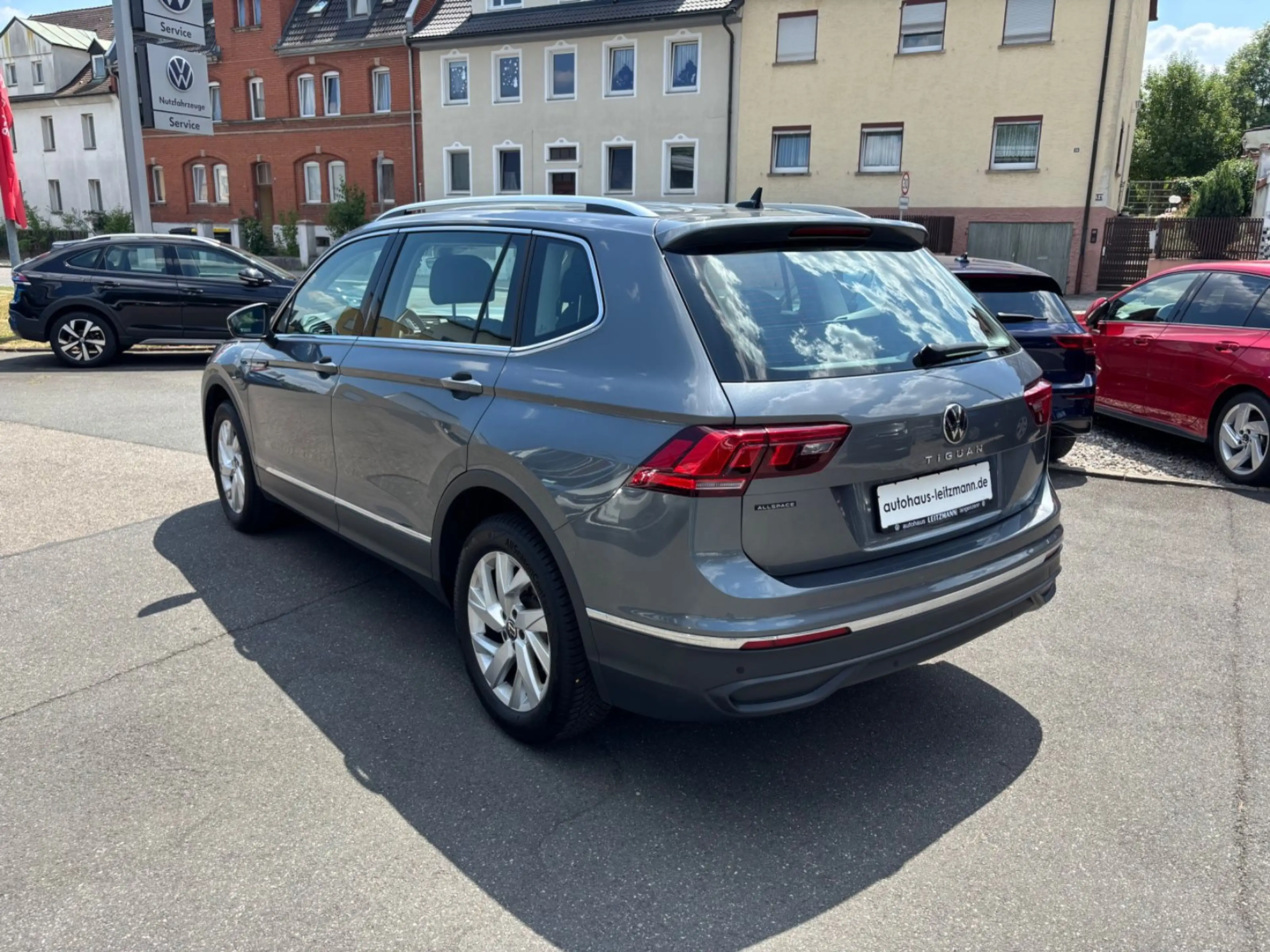 Volkswagen Tiguan Allspace 1.5 TSI DSG Life,7-Sitzer,AHK,Na — photo 5