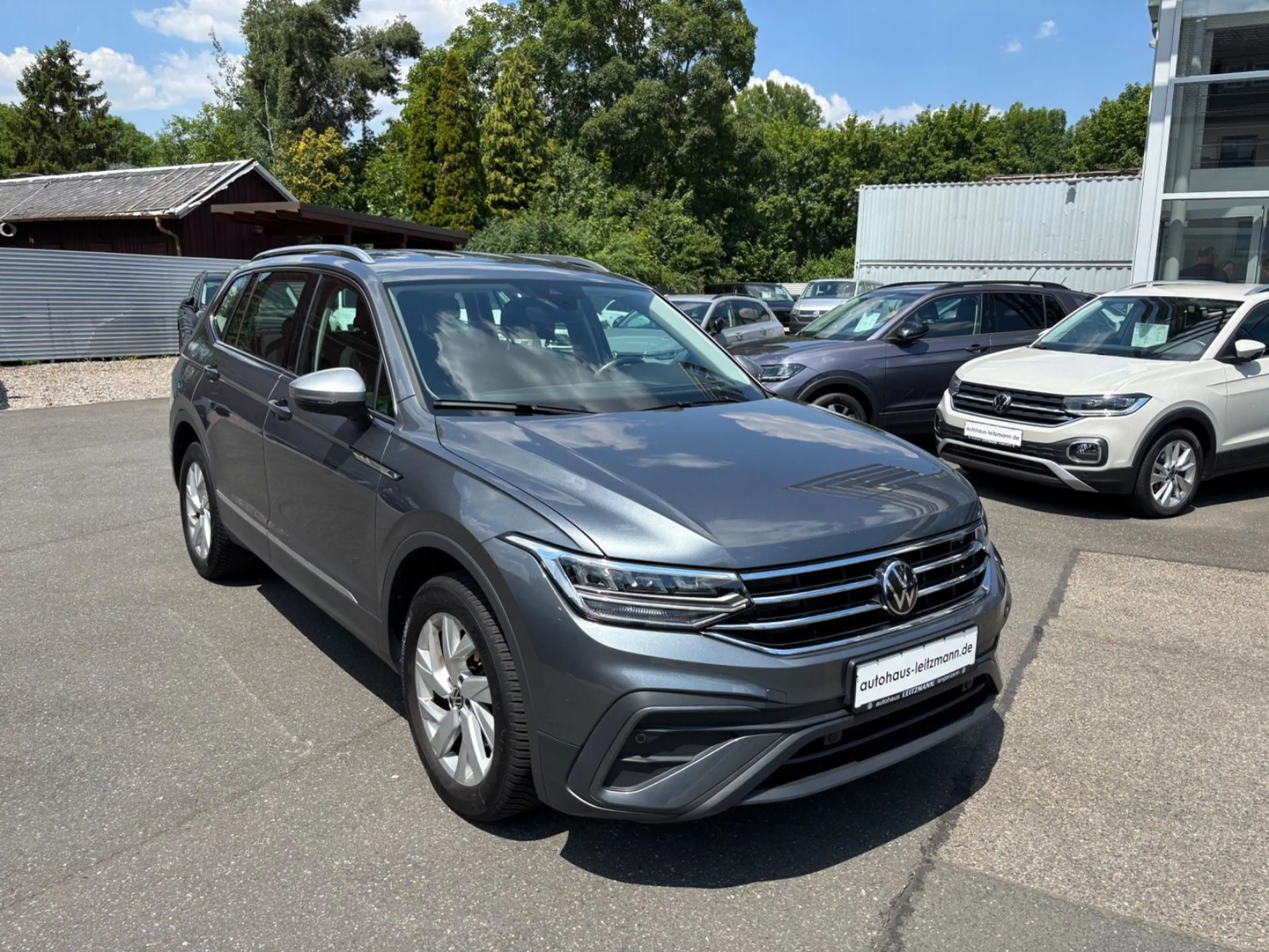 Volkswagen Tiguan Allspace 1.5 TSI DSG Life,7-Sitzer,AHK,Na