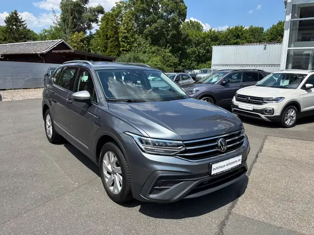 Volkswagen Tiguan Allspace 1.5 TSI DSG Life,7 Sitzer,AHK,Na