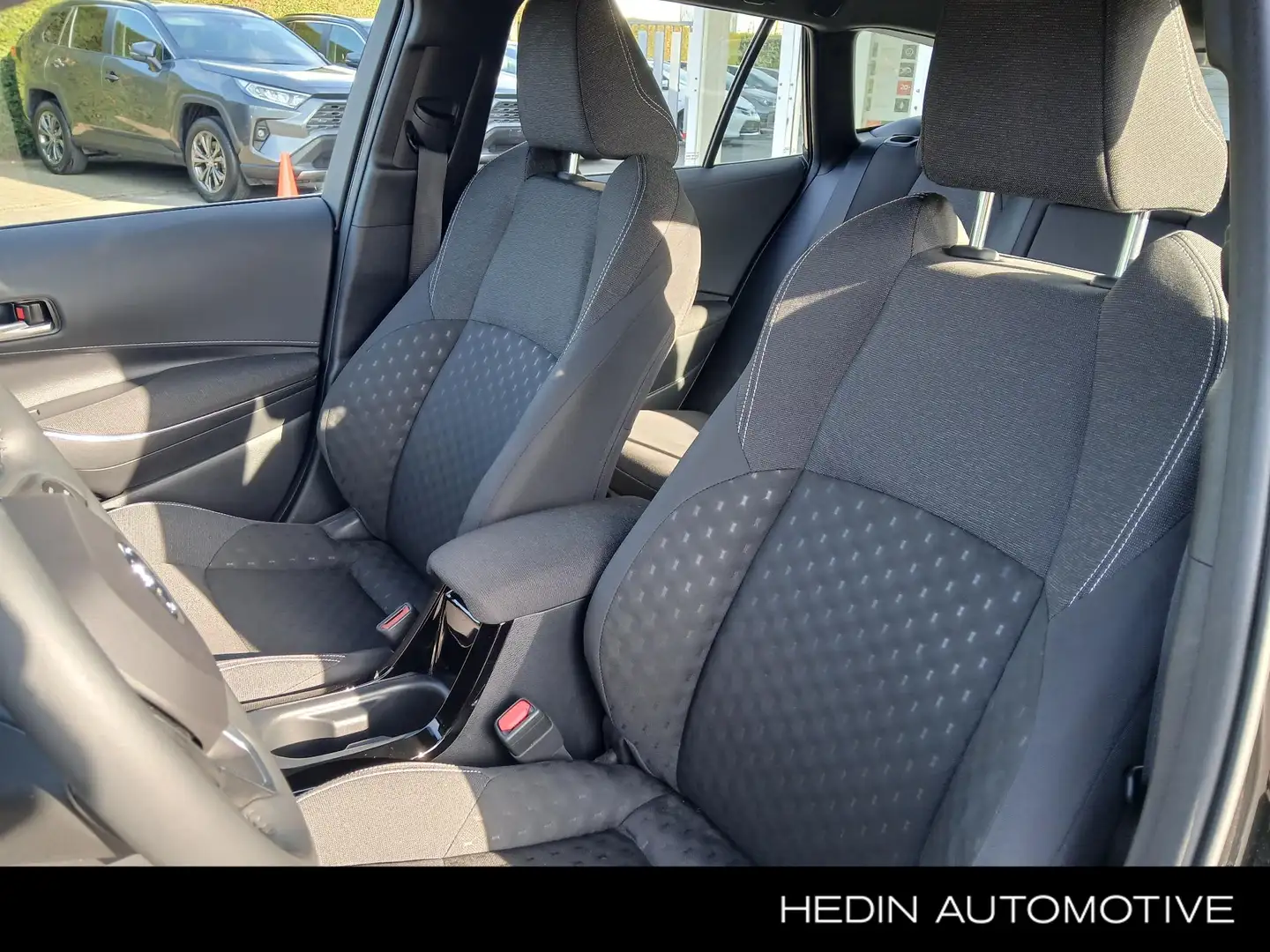 Toyota Corolla Touring Sports 1.8 Hybrid Dynamic e-CVT - 2