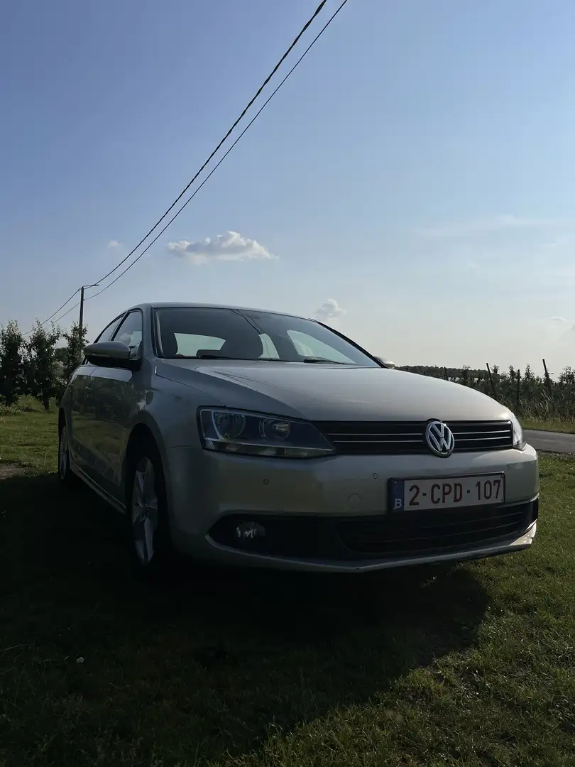 Volkswagen Jetta 1.6 TDI Blue Motion Technology Comfortline - 2
