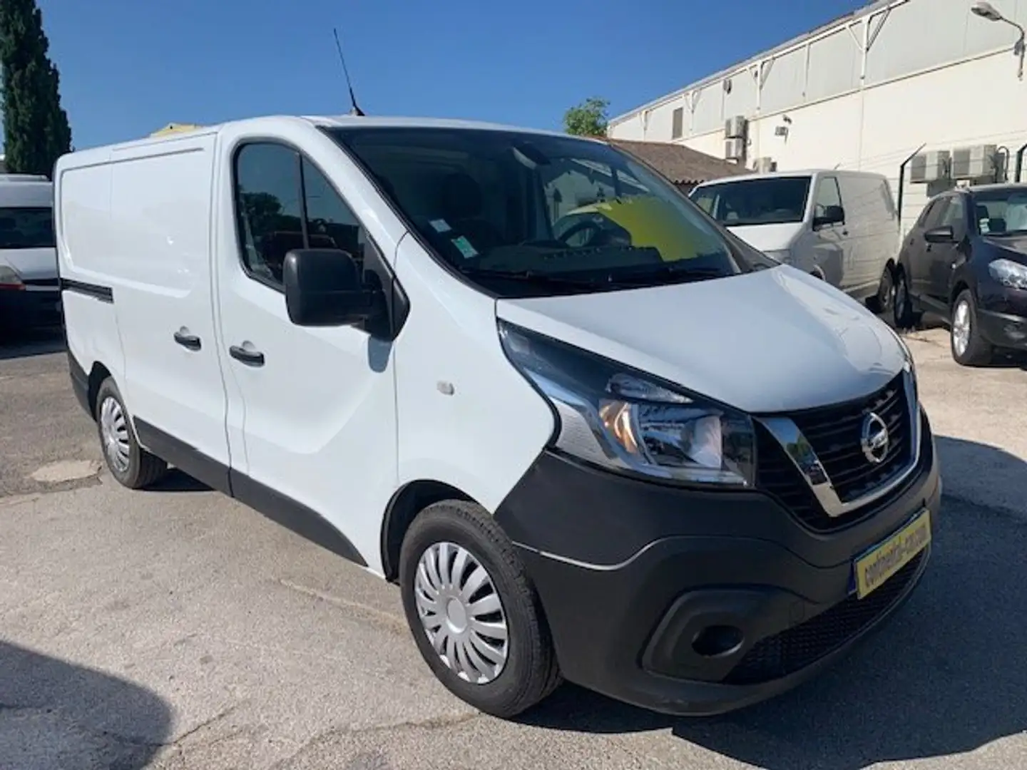 Nissan NV300 L1H1 2T8 2.0 DCI 120 N-CONNECTA Blanc - 2