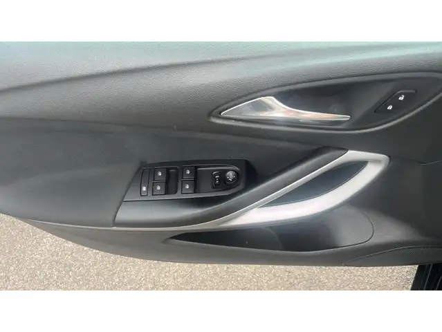 Opel Astra view 14