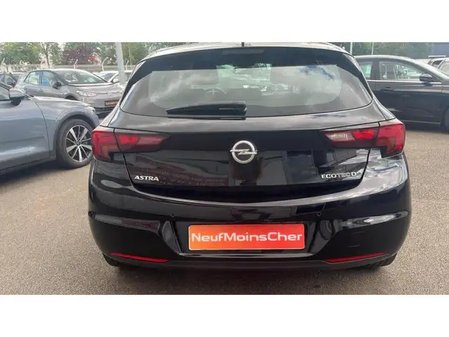 Opel Astra view 6