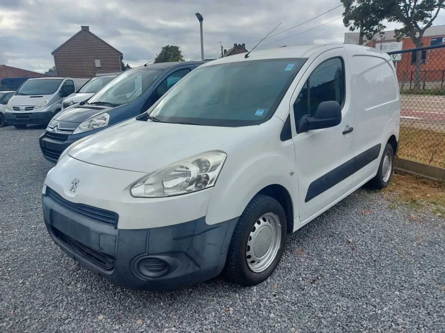 Peugeot Partner Furgón 1.6HDI Confort L2 90 Blanco - 2