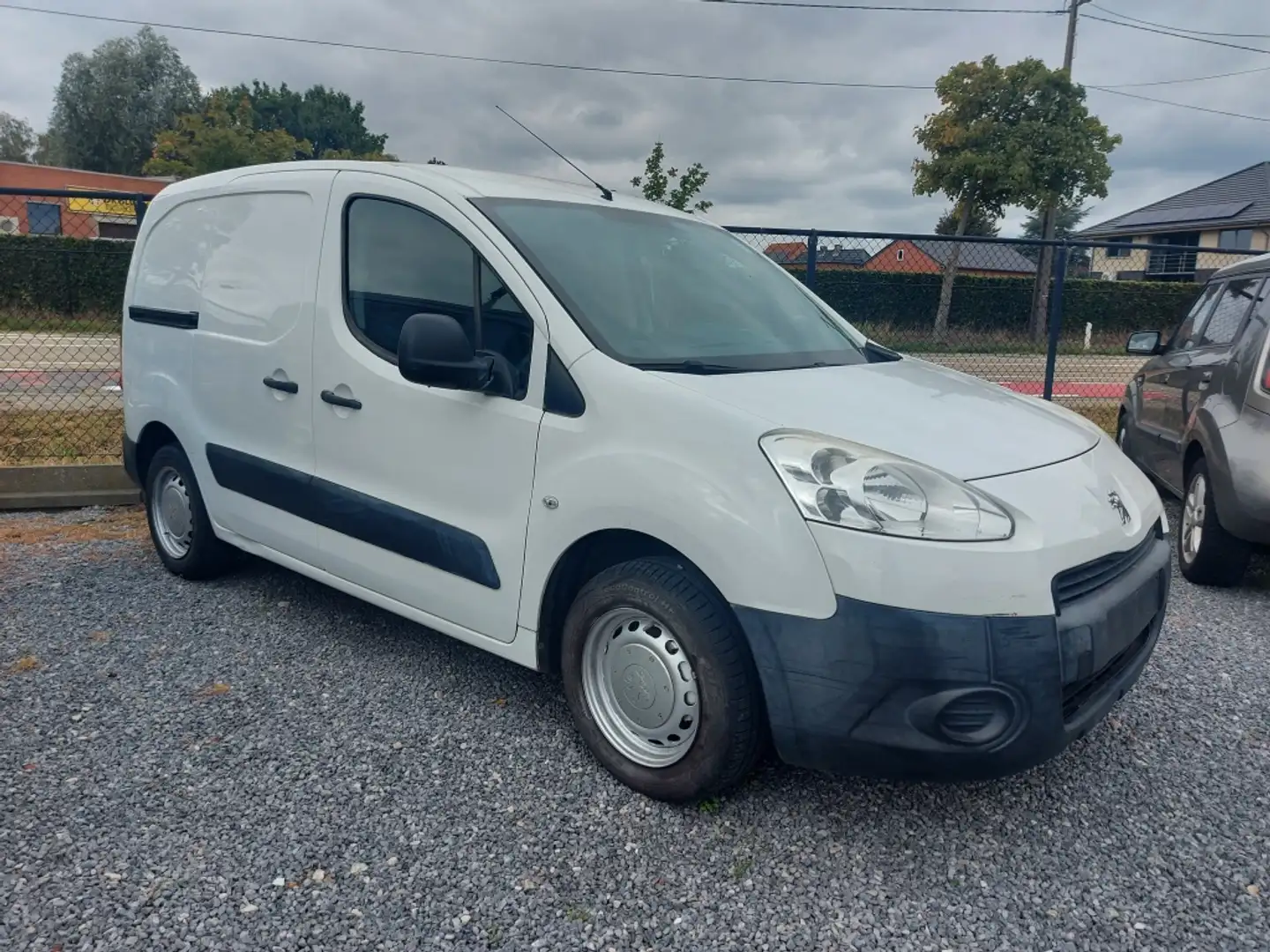Peugeot Partner Furgón 1.6HDI Confort L2 90 Blanco - 1