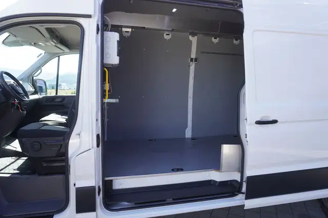 Volkswagen Crafter view 9