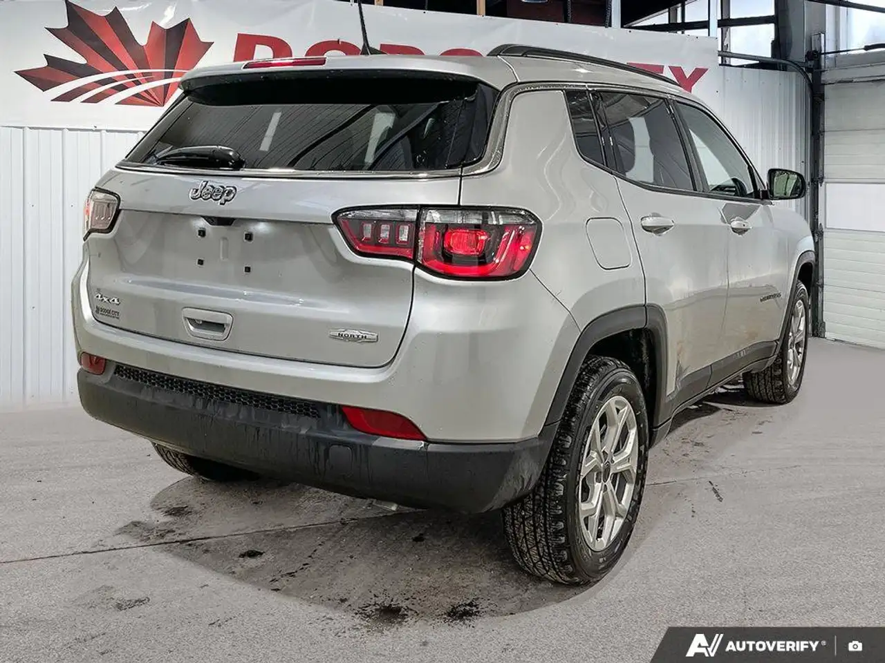 Jeep Compass снимка Jeep Compass