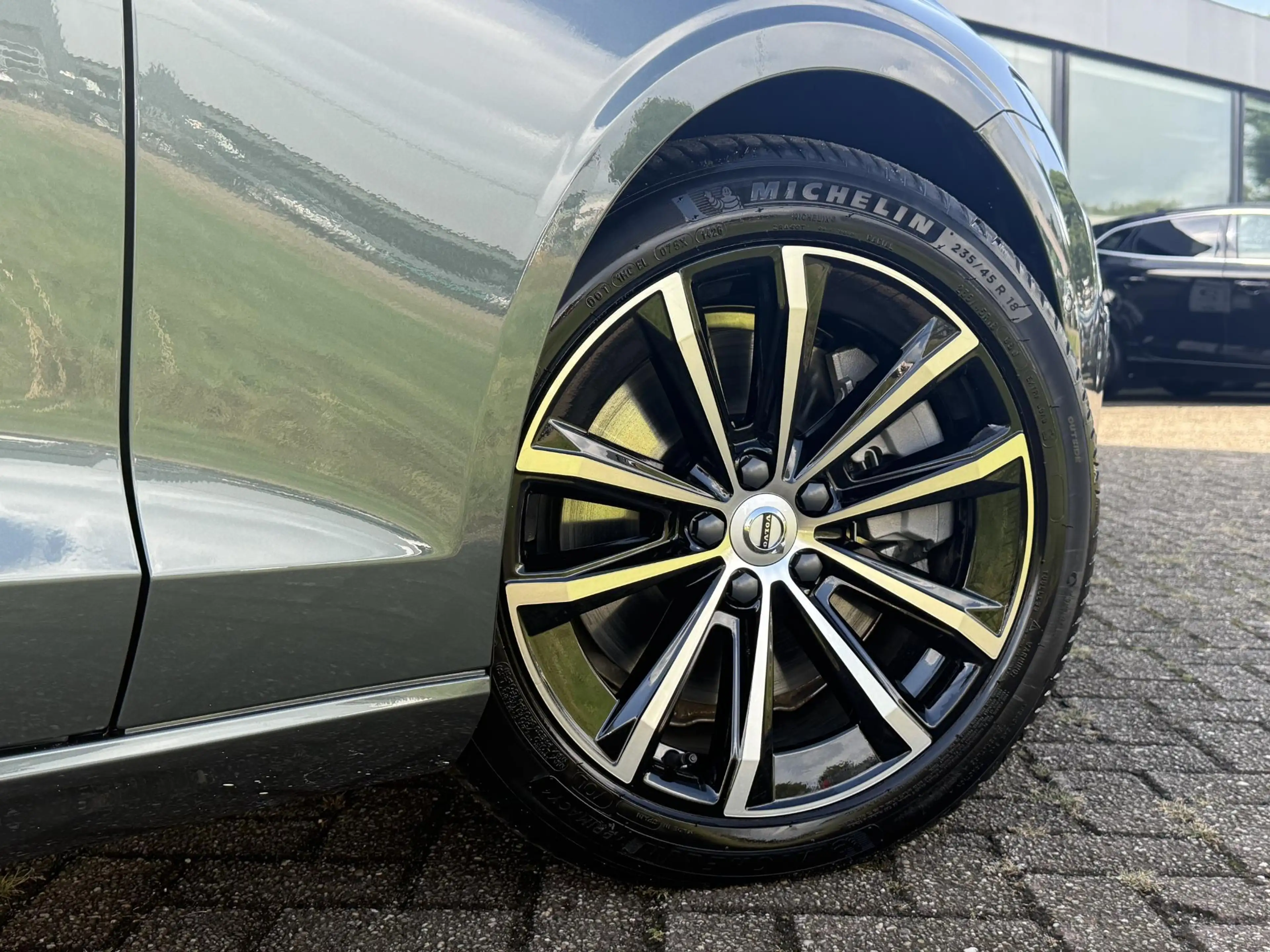 Volvo V60 2.0 T8 Plug-in hybrid AWD Ultra Dark | SOH:100% | — photo 10