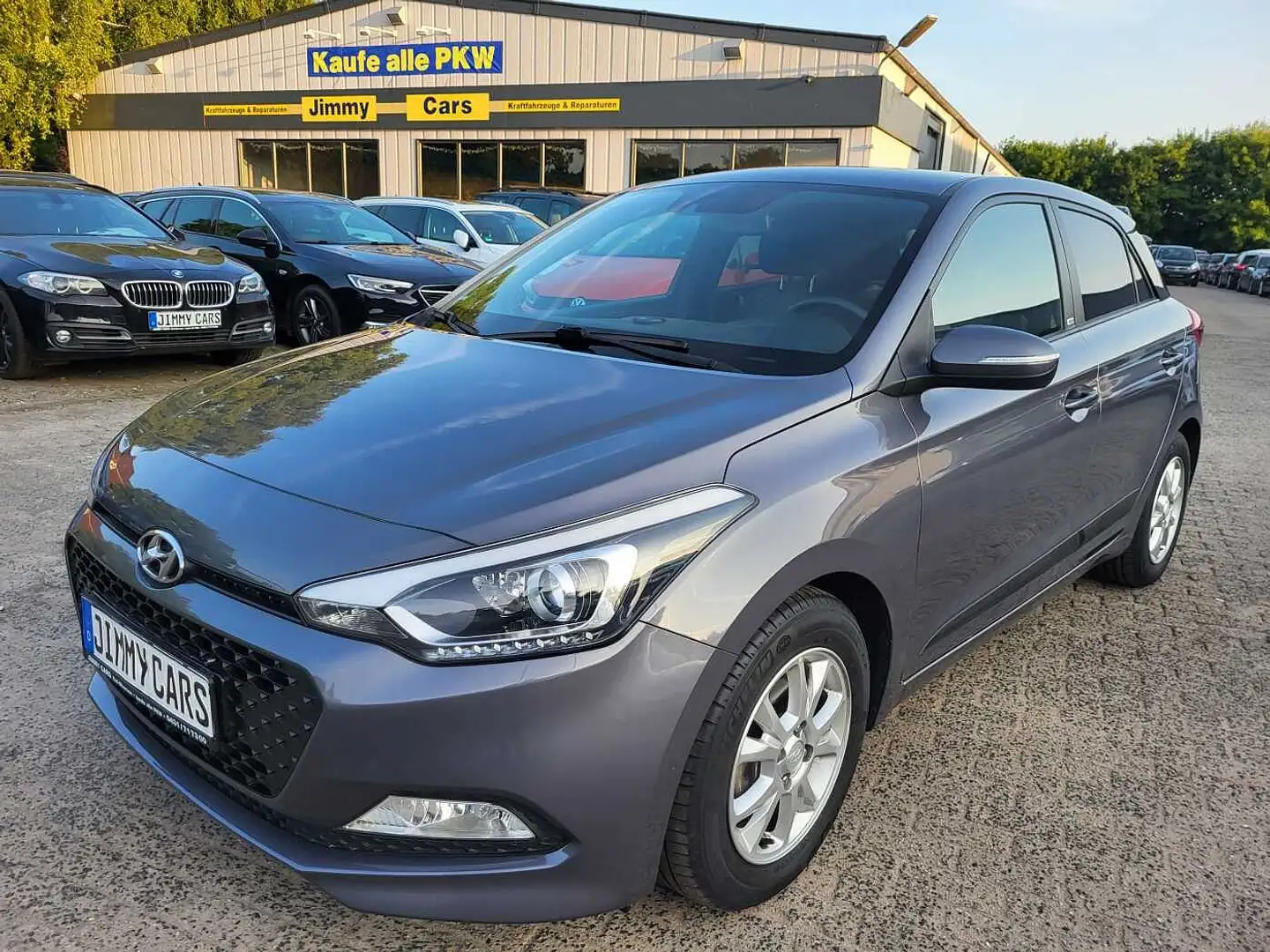 Hyundai i20 1.2 Passion Gris - 1