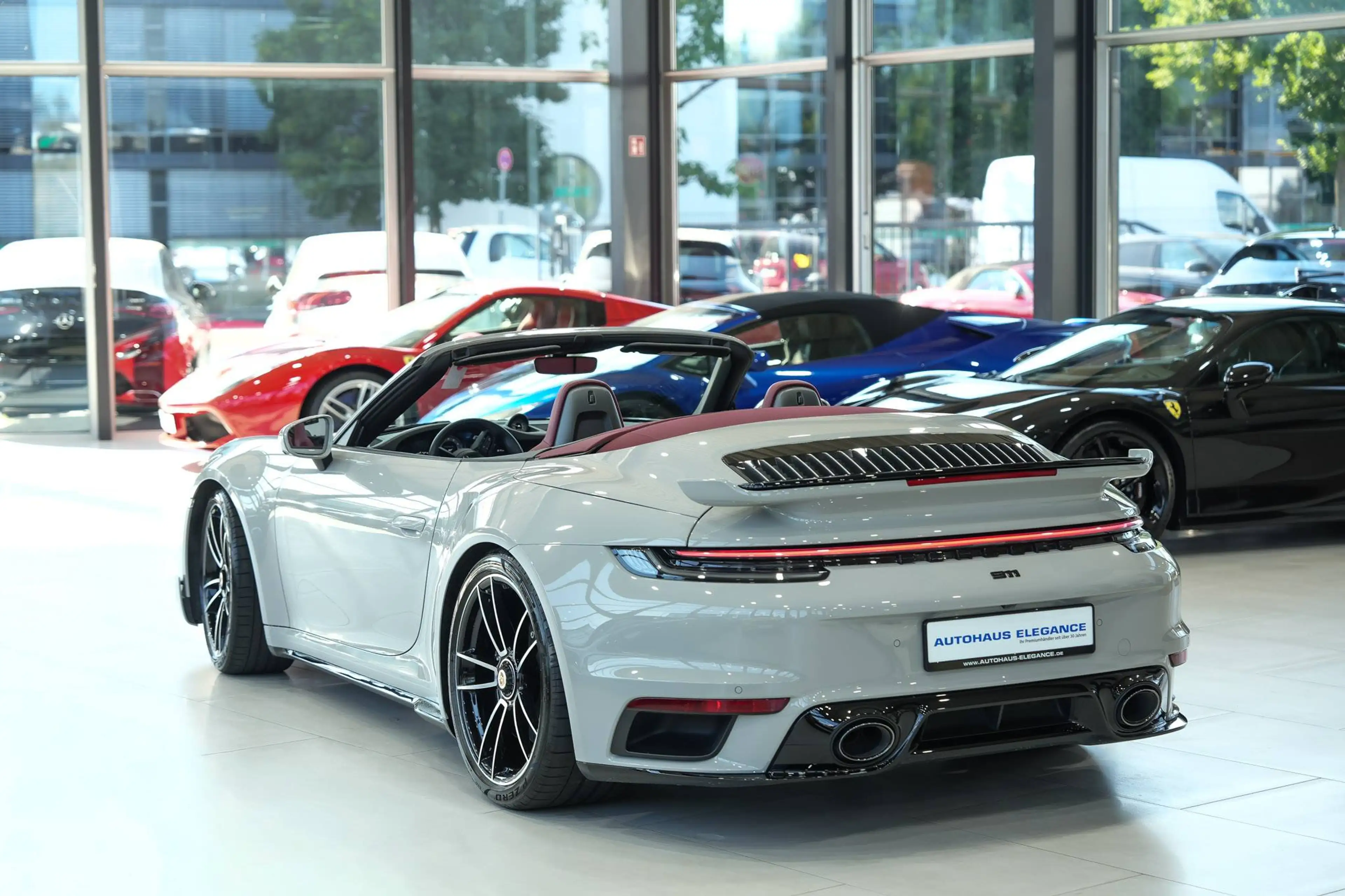 Porsche 911 Turbo S Cabriolet*CARBON-INT*LIFT*KERAMIK*18-WEGE*BOSE — photo 3