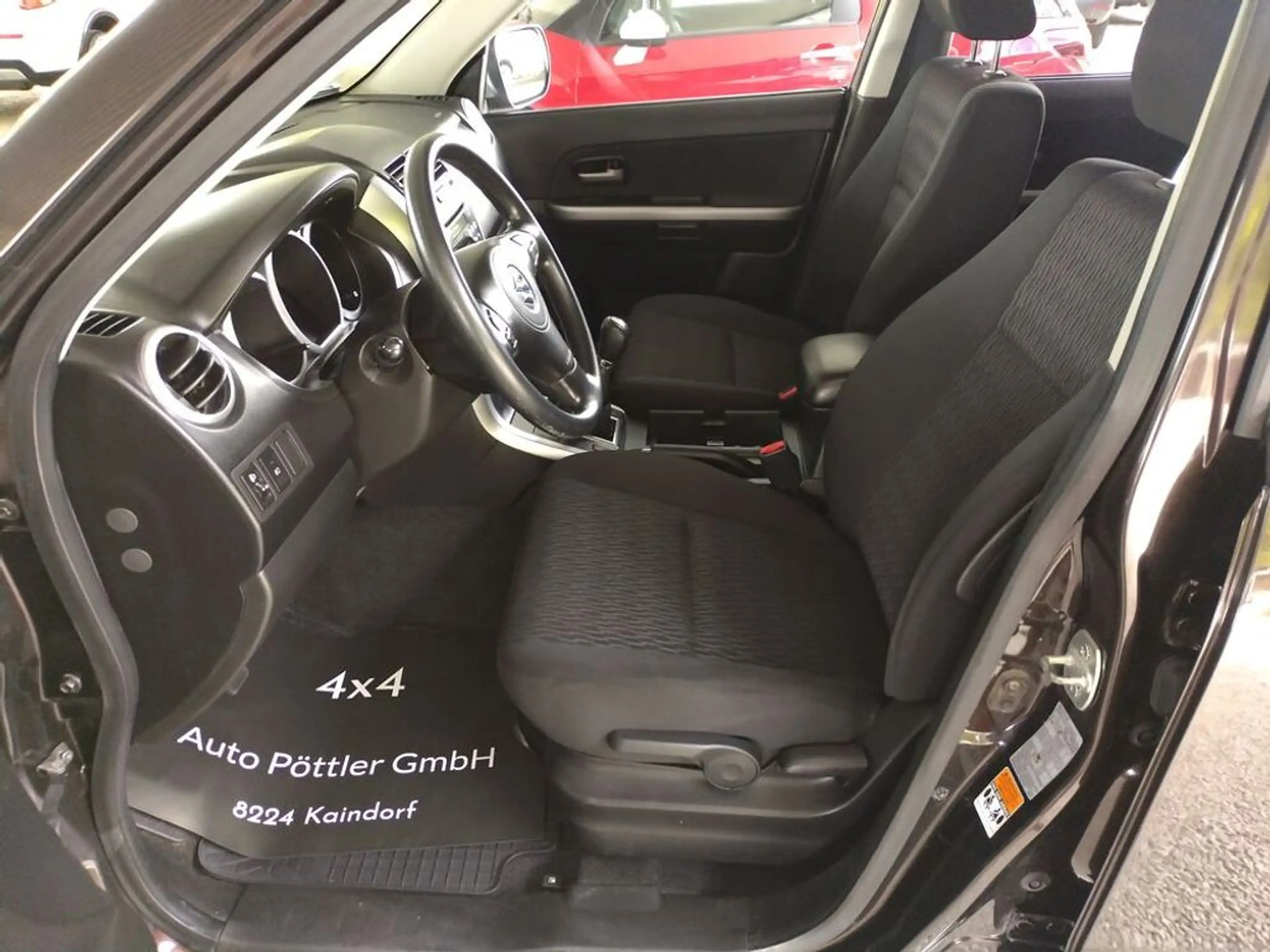Suzuki Grand Vitara Grand 1,9 DDiS VX-E Deluxe !1.Besitz! — photo 10