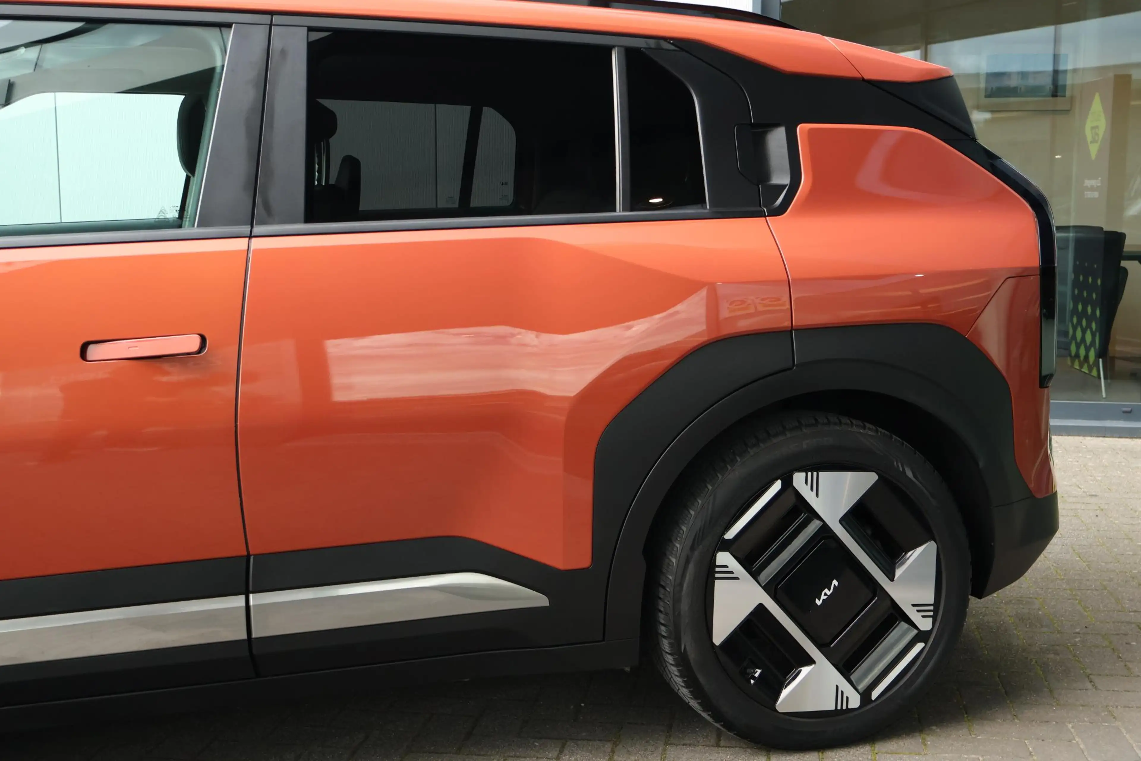Kia EV3 Plus Advanced 81.4 kWh / Pano / Stuur en stoelverw — photo 5