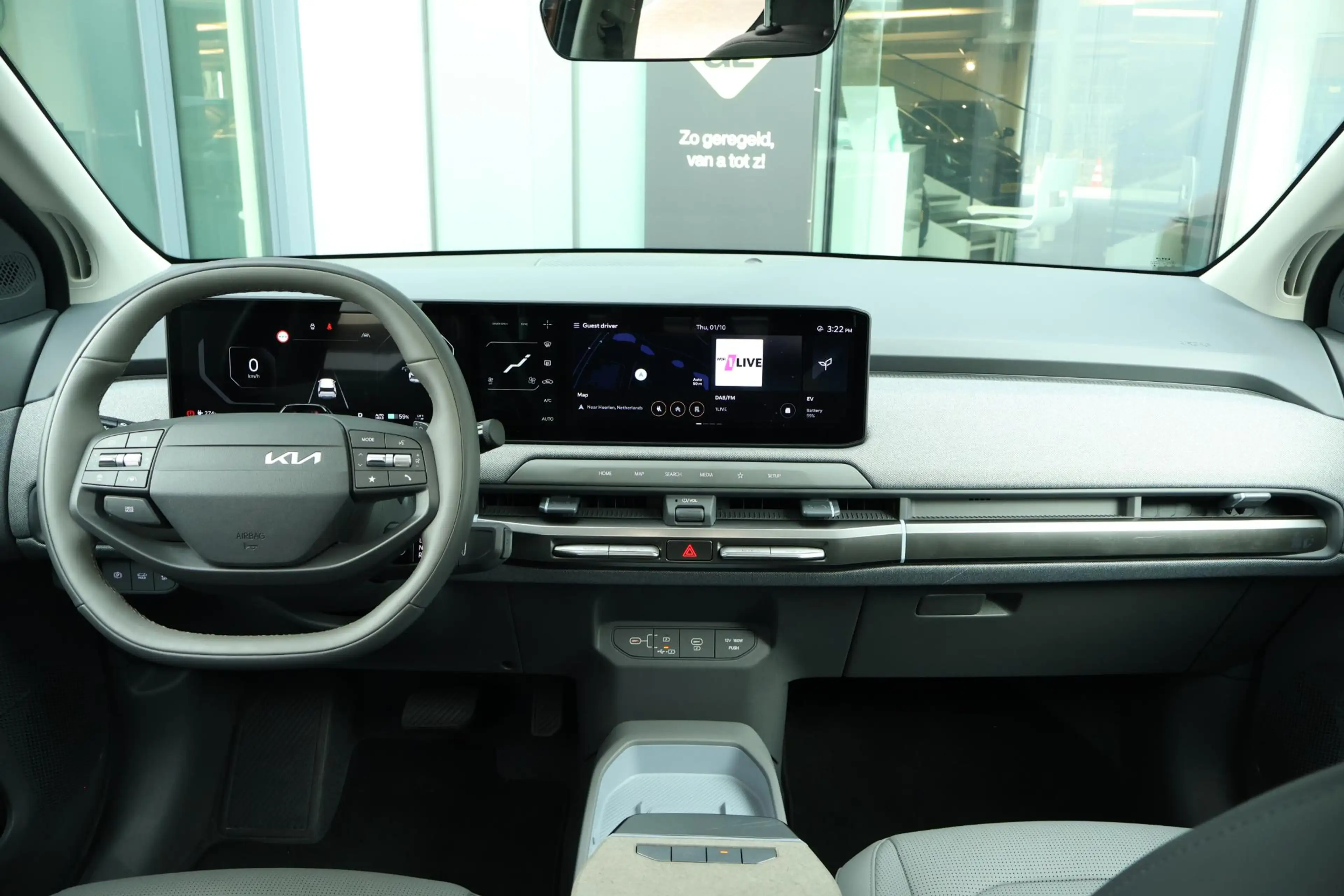 Kia EV3 Plus Advanced 81.4 kWh / Pano / Stuur en stoelverw — photo 15