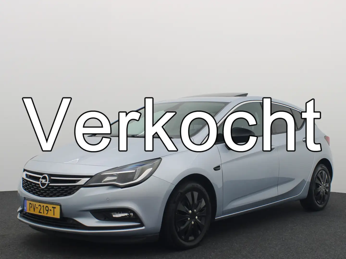 Opel Astra 1.6 CDTI Business+ SCHUIFDAK / CAMERA / NAVI / CAR Grijs - 1