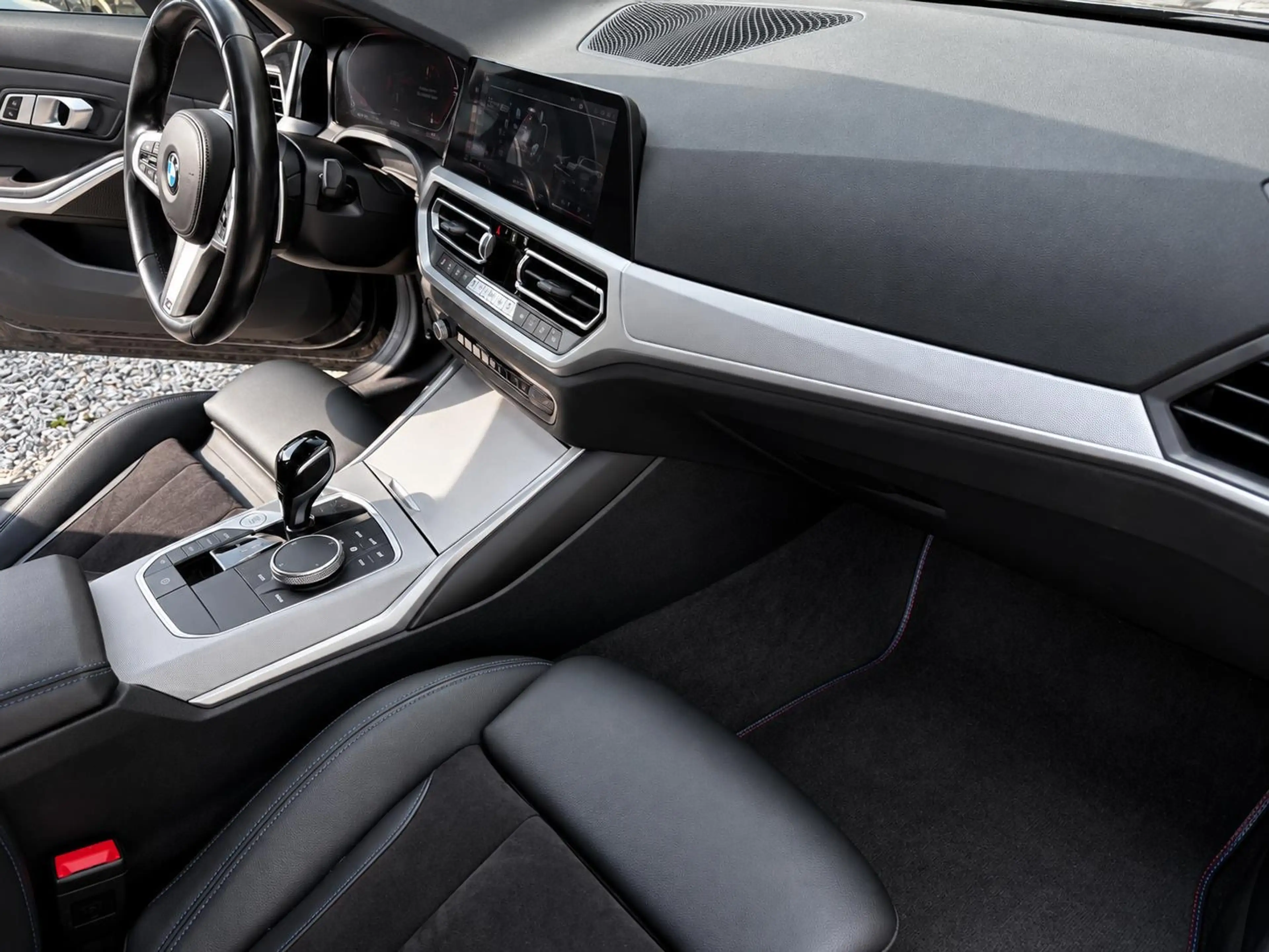 BMW 318 PACK M * ÉTAT SHOWROOM * GARANTIE 12-36 MOIS — photo 13