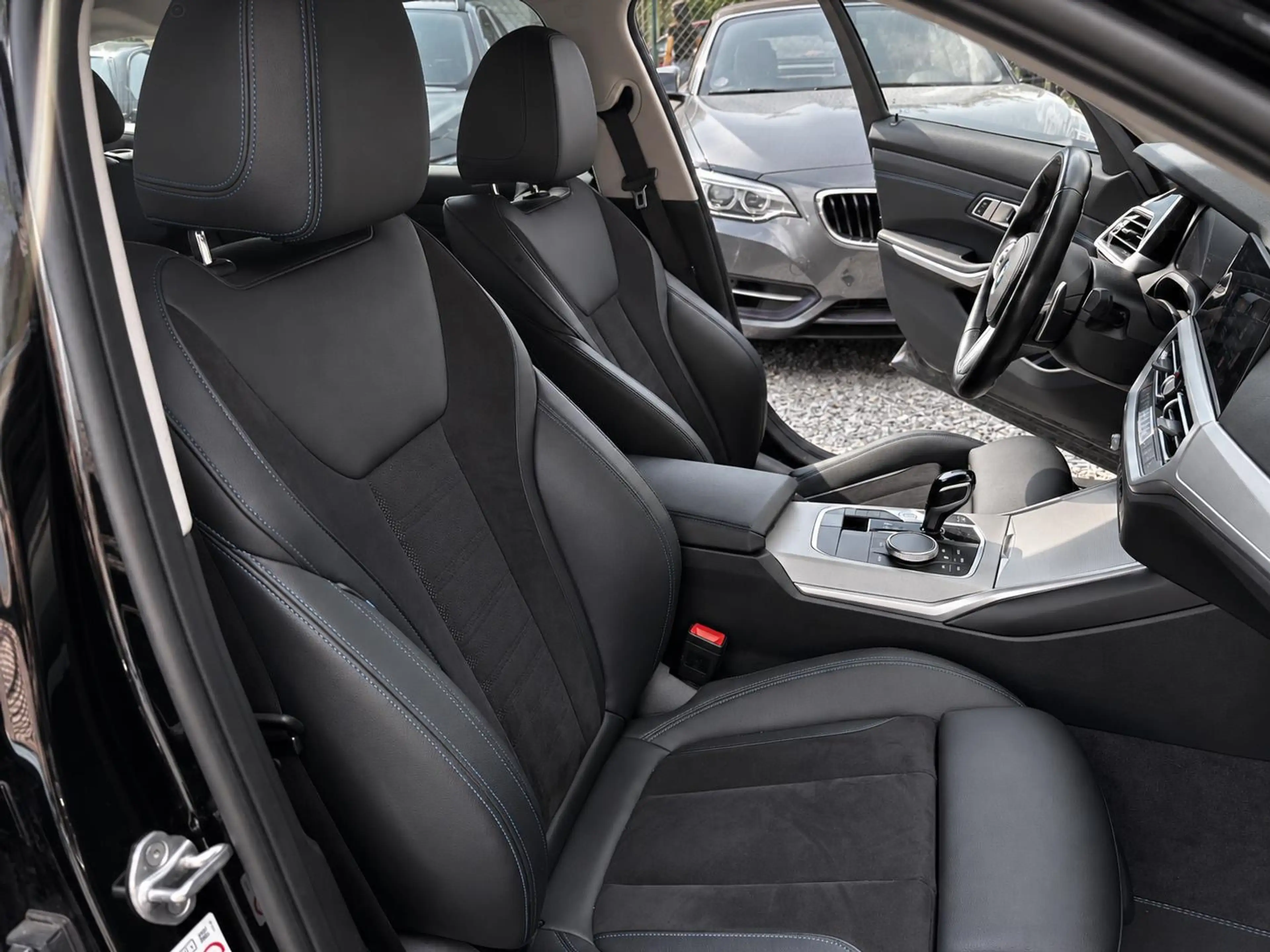 BMW 318 PACK M * ÉTAT SHOWROOM * GARANTIE 12-36 MOIS — photo 14