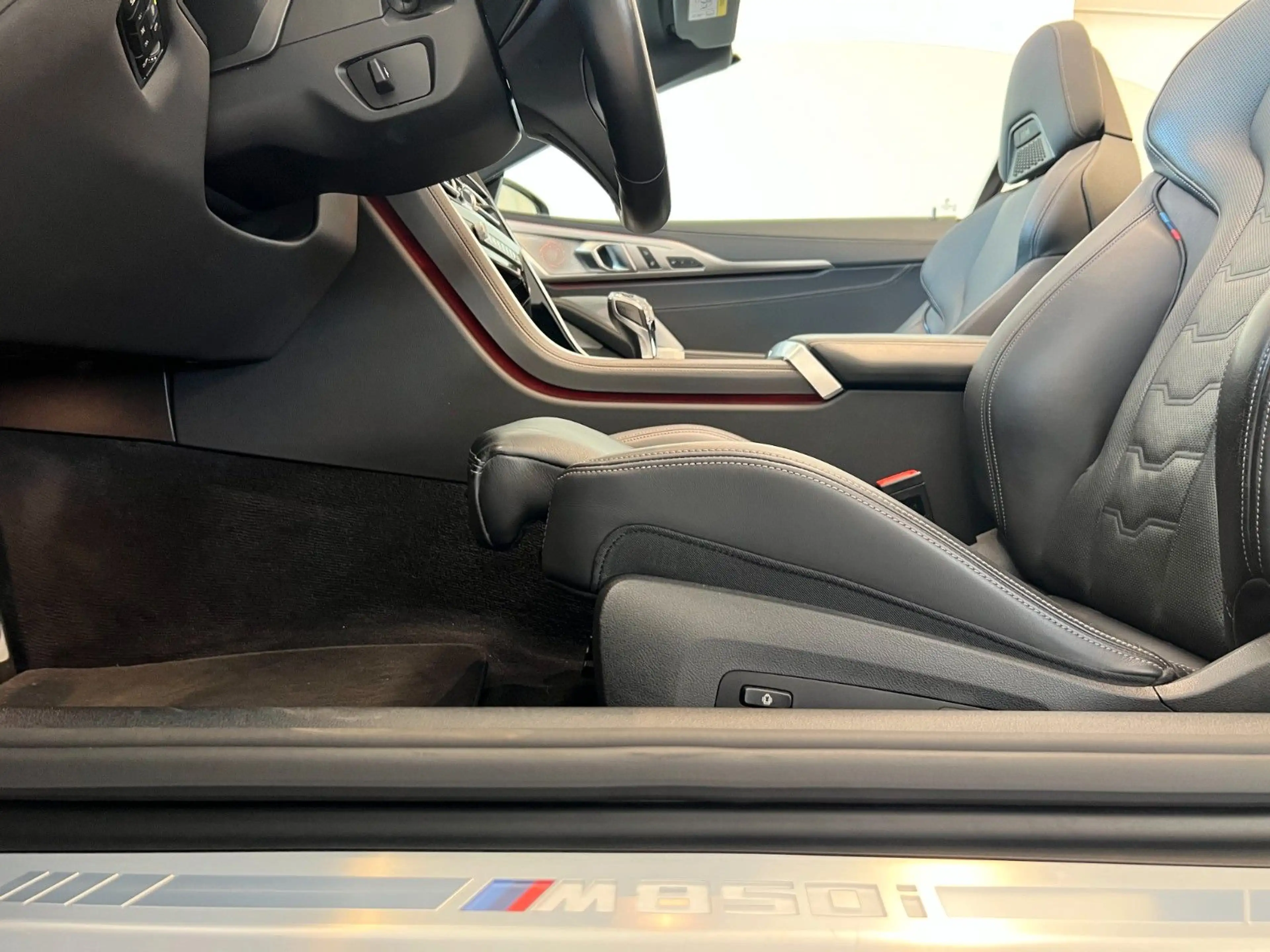 BMW M850 8 Cabrio M850 i xDrive* — photo 13