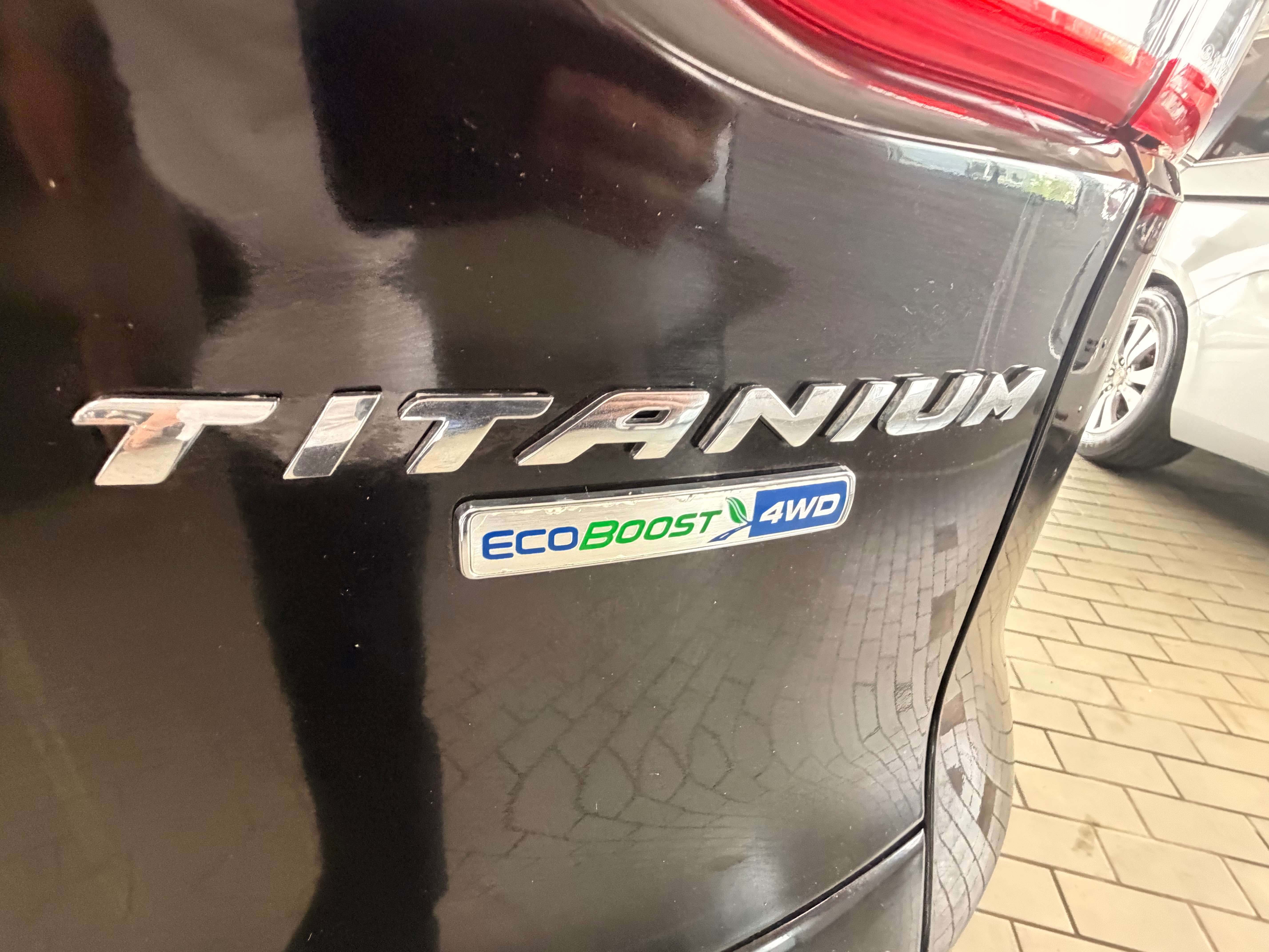 2016 Ford Escape Titanium - Image 14