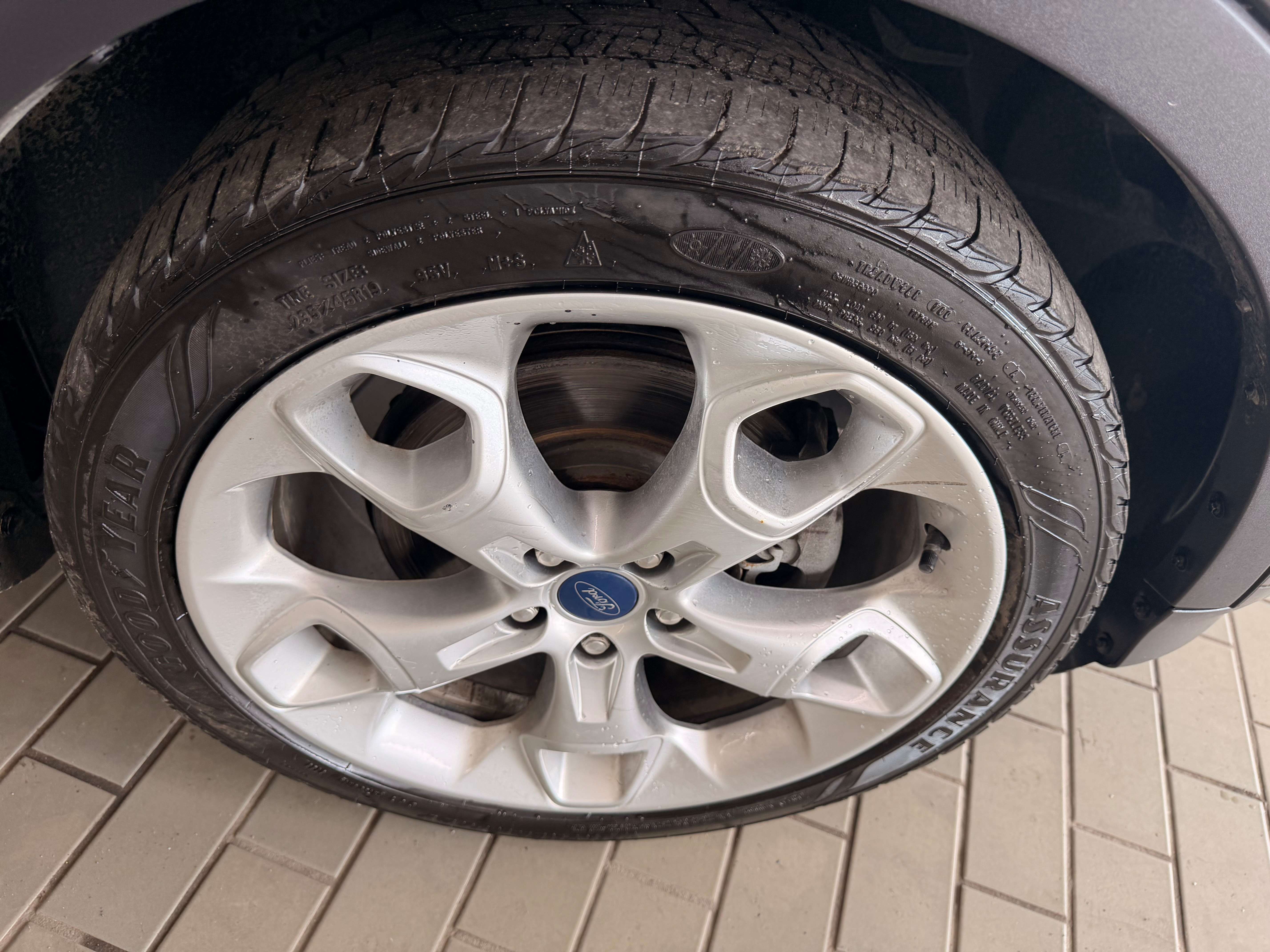 2016 Ford Escape Titanium - Image 9