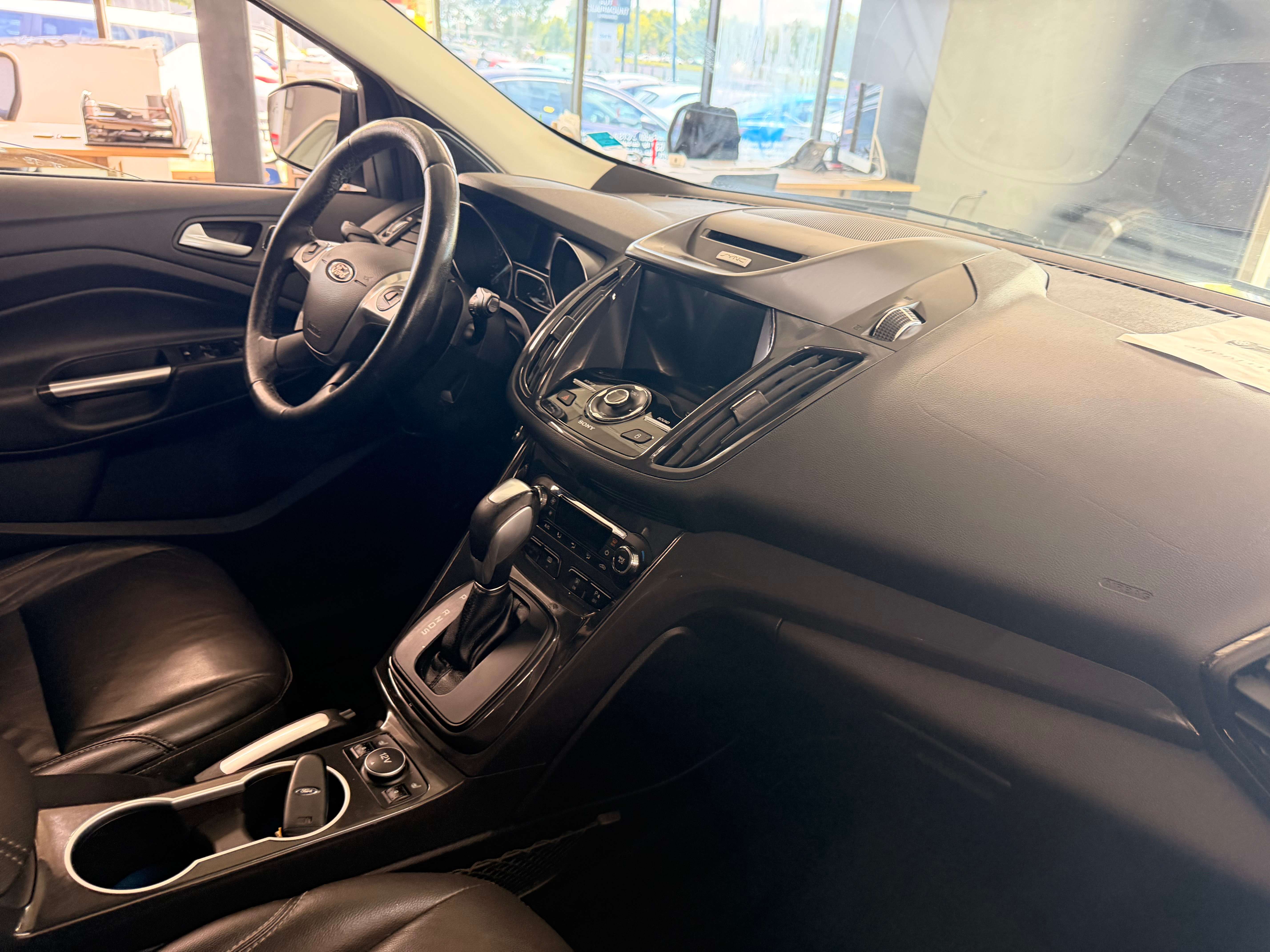 2016 Ford Escape Titanium - Image 10