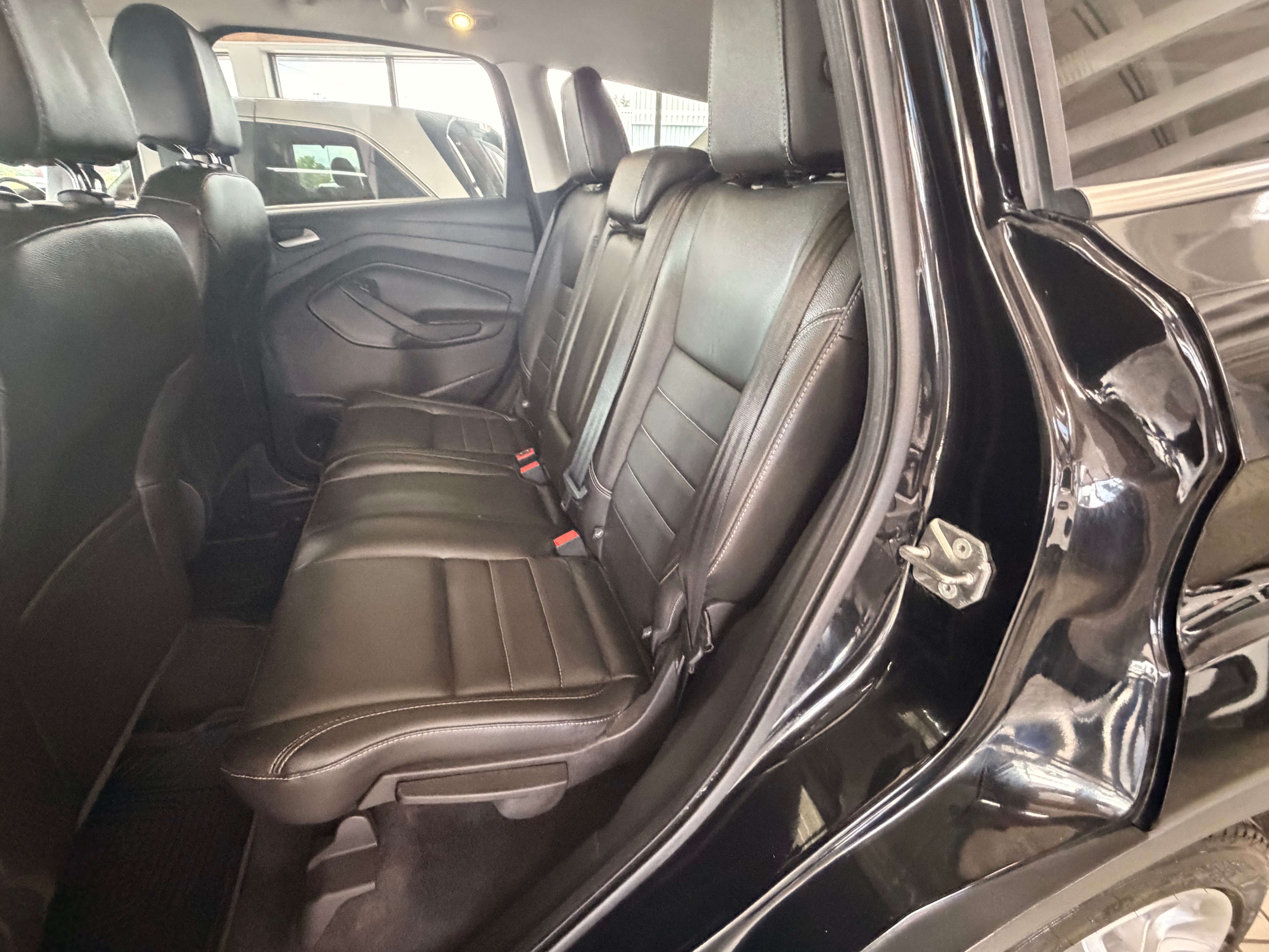 2016 Ford Escape Titanium - Image 15