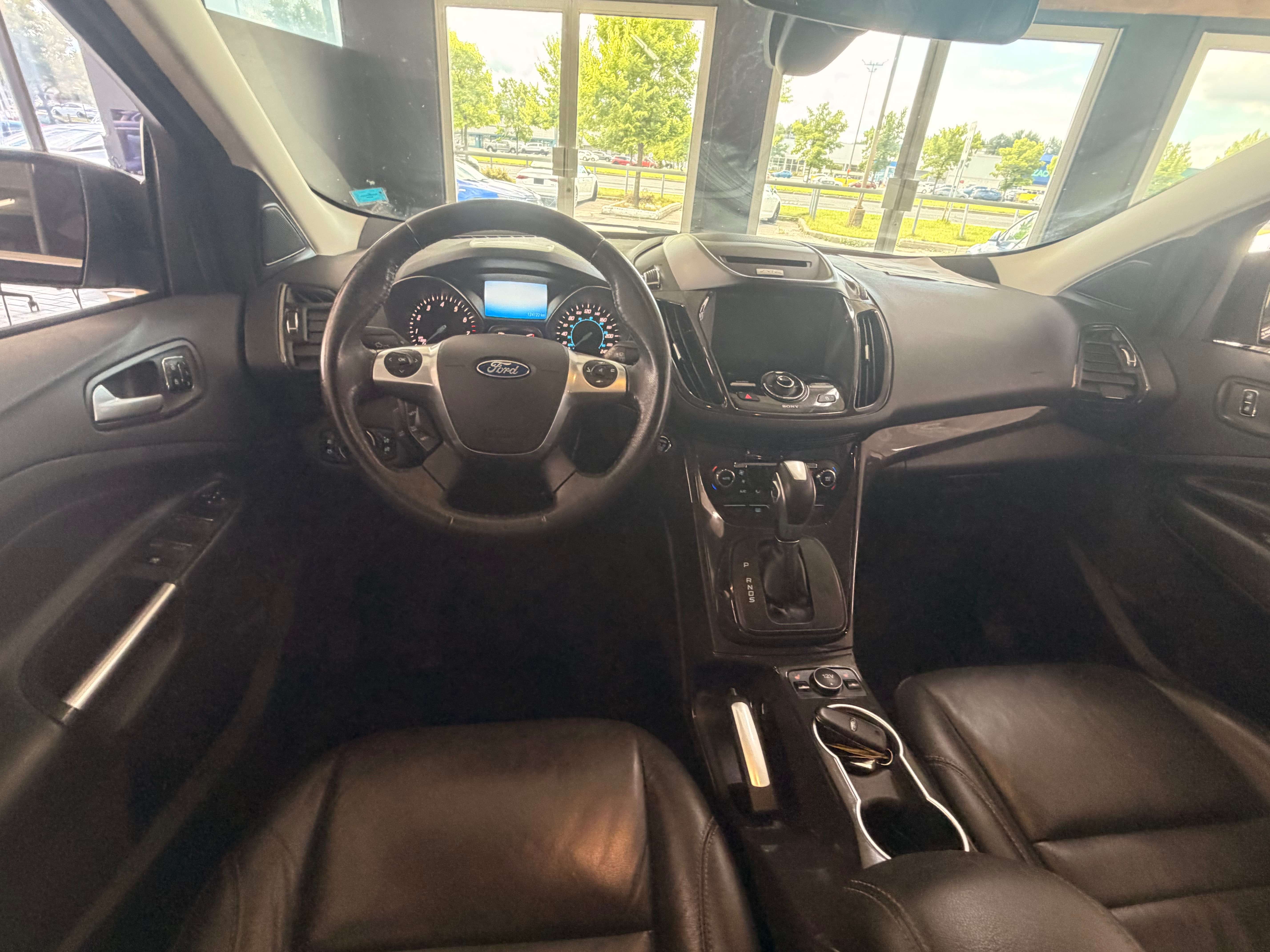 2016 Ford Escape Titanium - Image 16