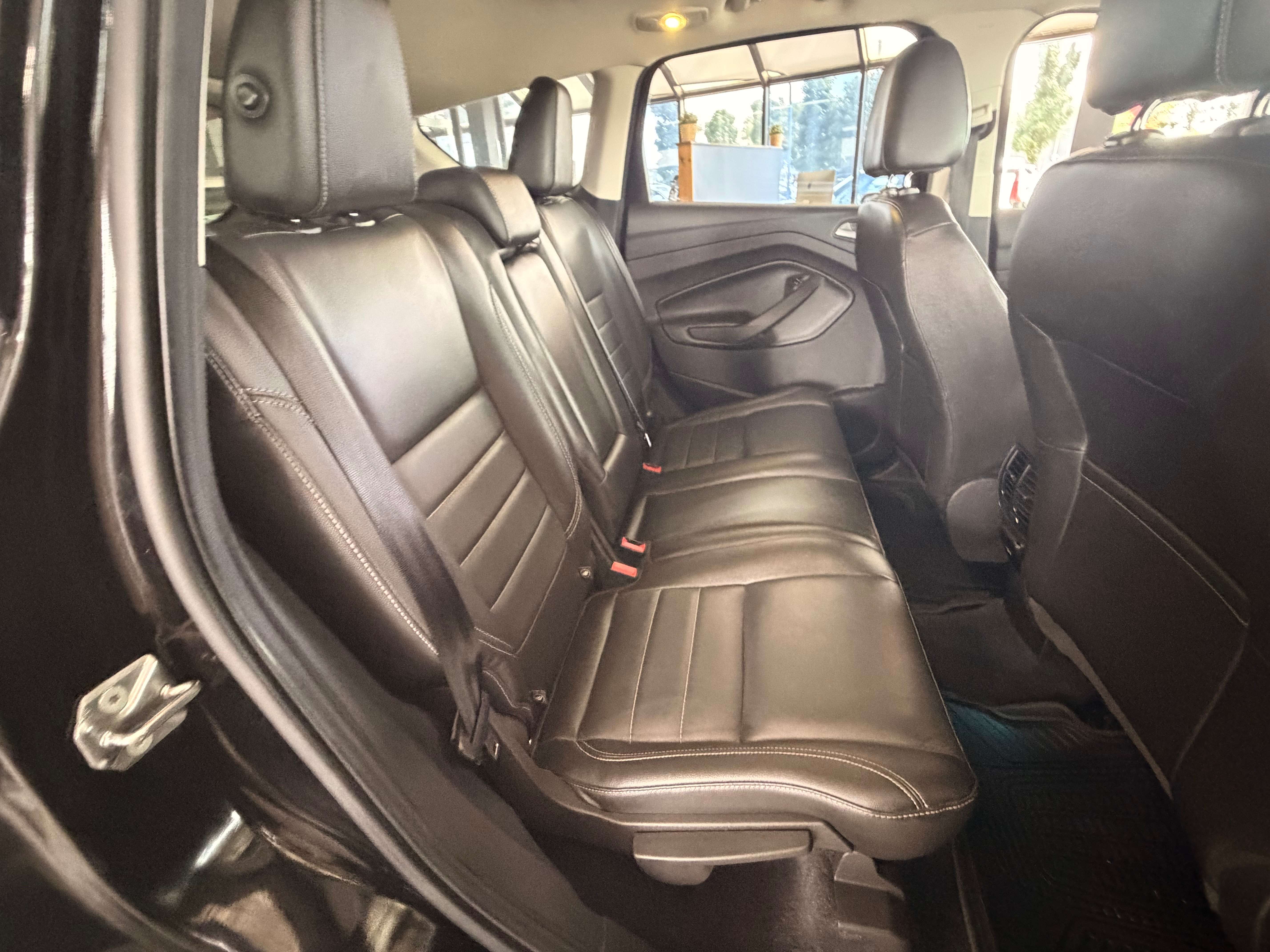 2016 Ford Escape Titanium - Image 12