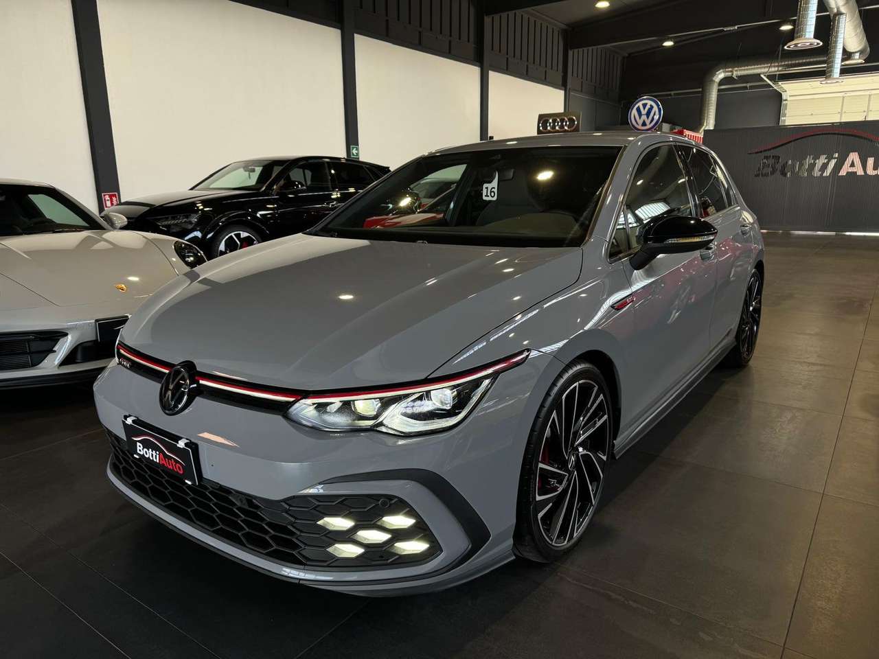 Volkswagen Golf GTI 8 DSG*IQ.LIGHT MATRIX*HARMAN&KARDON*19*RETROCAMERA