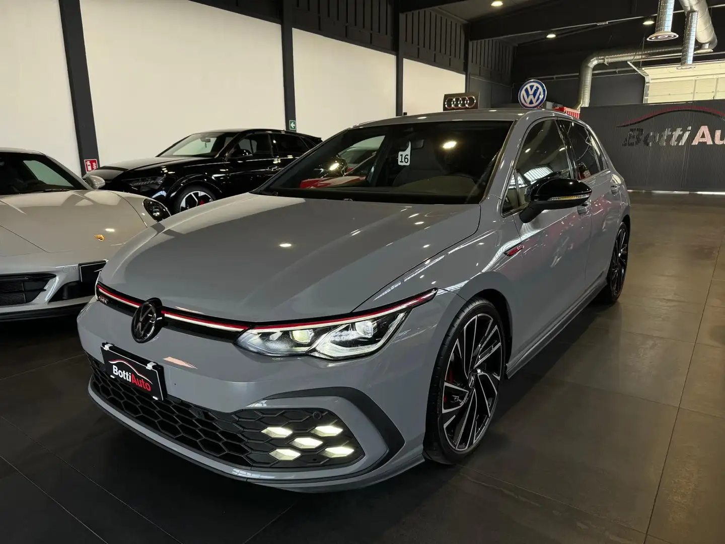 Volkswagen Golf GTI 8 DSG-IQ.LIGHT MATRIX-HARMAN&KARDON-19-RETROCAMERA Gris - 1