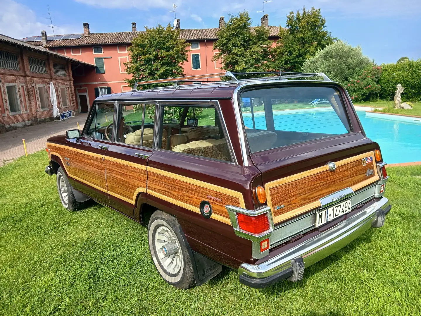 Jeep Wagoneer 5.9 V8 da restaurare in parte ottima base Красный - 1