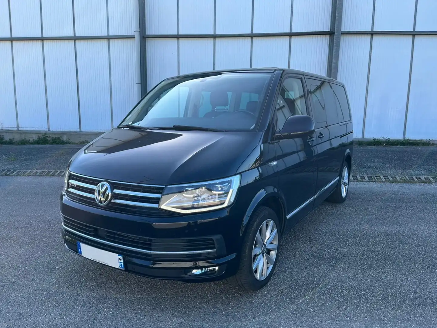 Volkswagen T6 Multivan 2.0 TDI 204 DSG7 4Motion Carat Edition Negro - 1