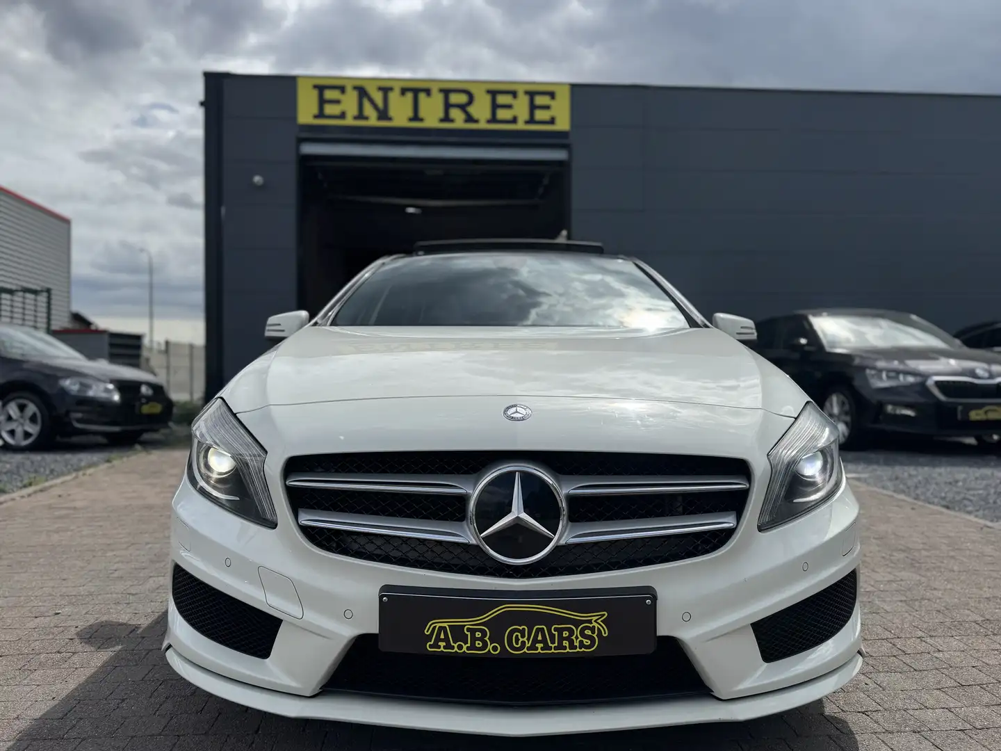 Mercedes-Benz A 160 CDI *AMG LINE*1ER PROPRIÉTAIRE Blanc - 2