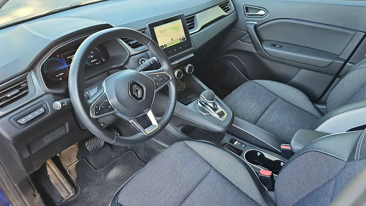 Renault Captur — photo 8