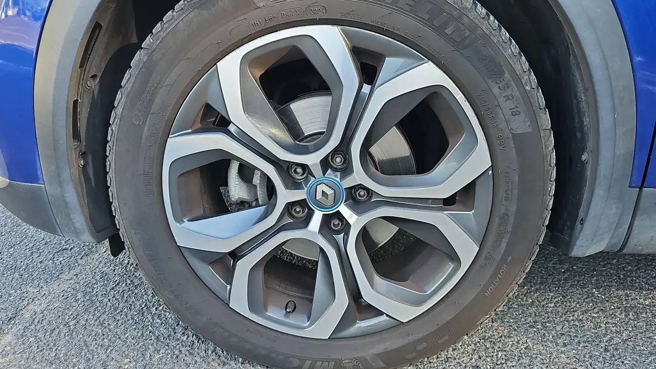 Renault Captur — photo 17