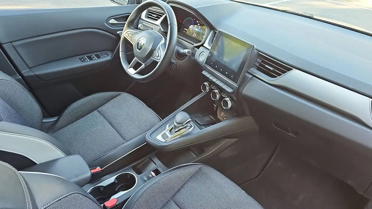 Renault Captur — photo 10