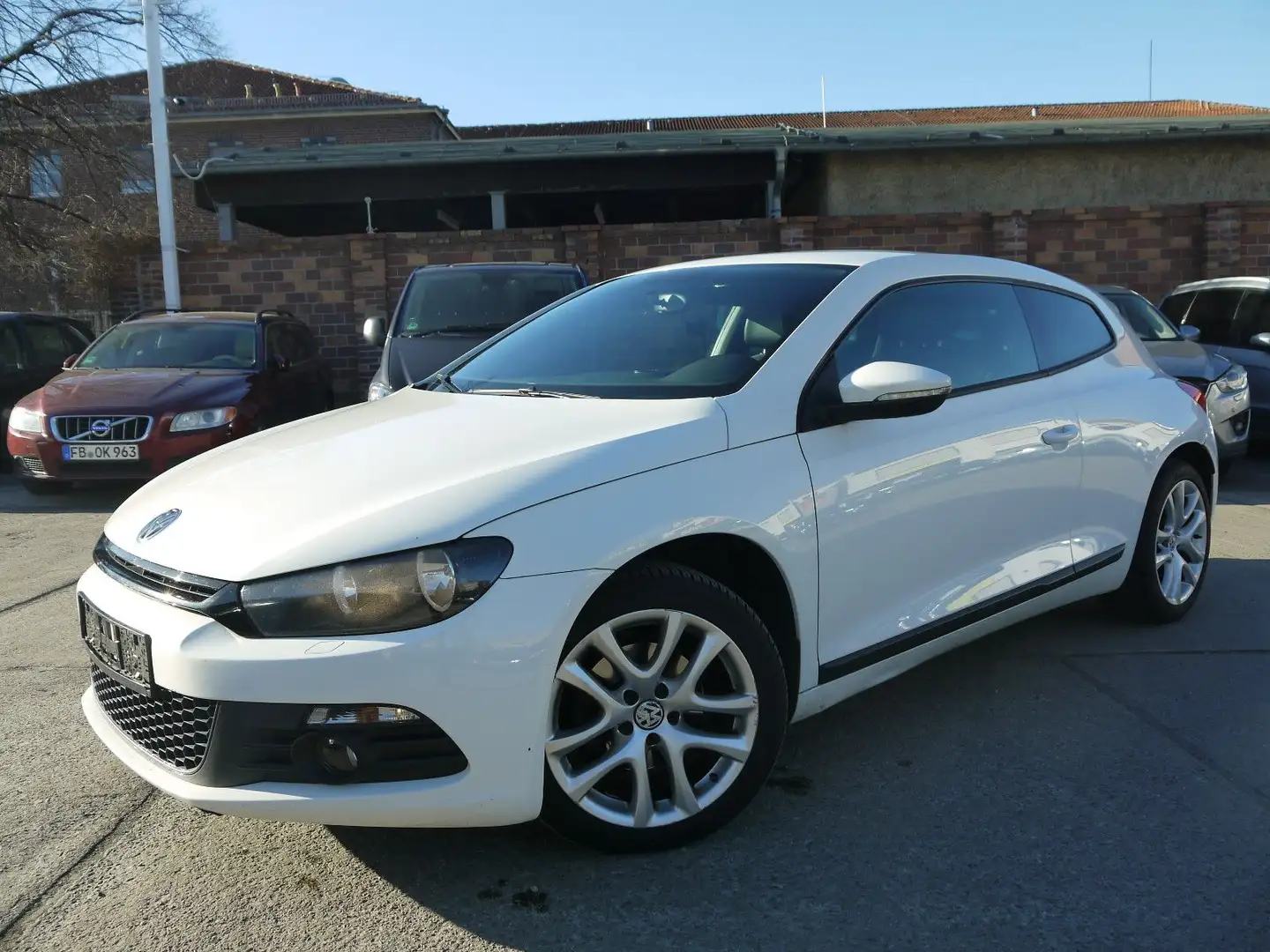 Volkswagen Scirocco 1.4 TSI 90 kW Weiß - 1