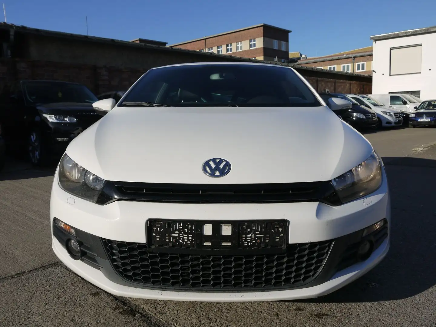 Volkswagen Scirocco 1.4 TSI 90 kW Weiß - 2